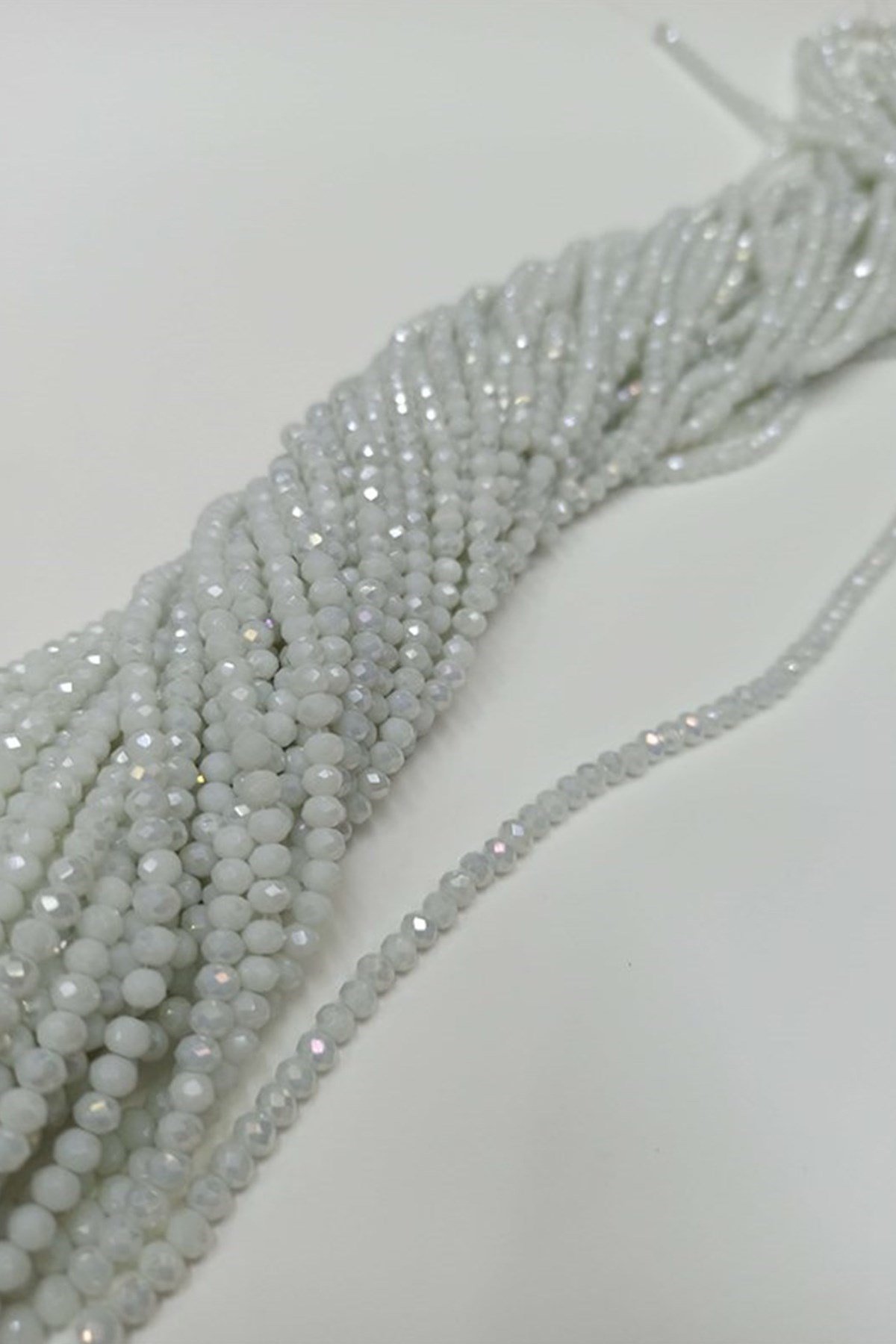 Parlak Beyaz Kristal Boncuk 4 mm