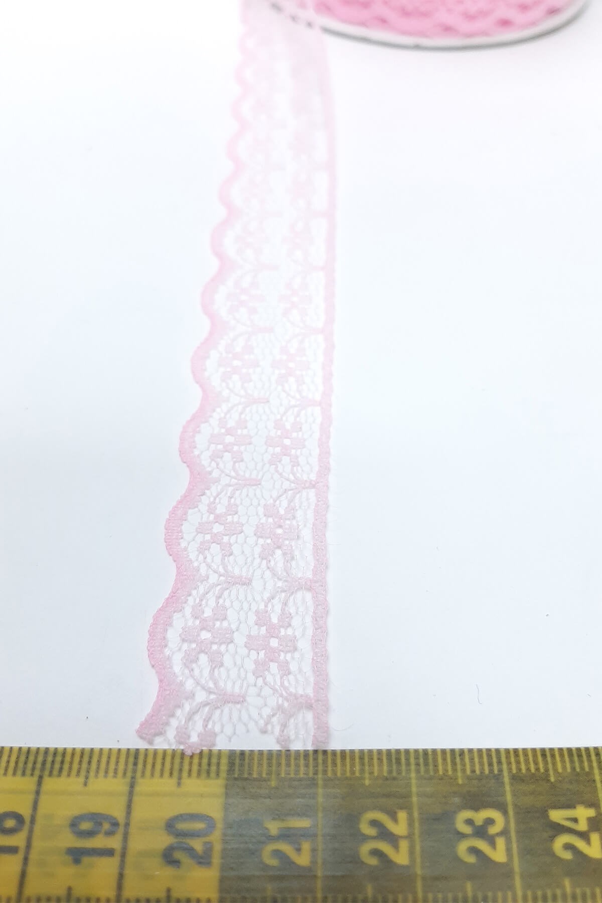 Pembe Çiçek Desenli Dantel 10 Metre