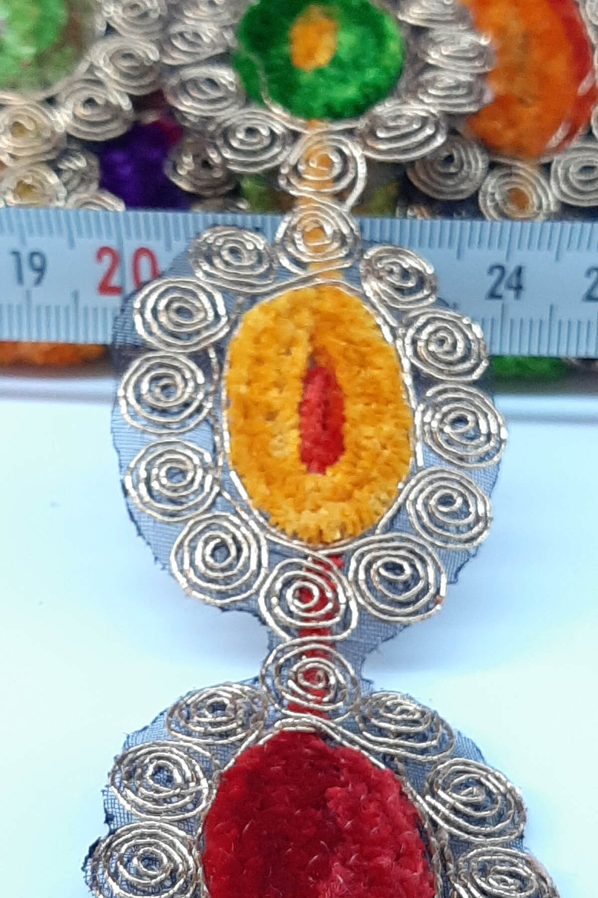 Renkli Oval Desenli Antik Şerit Güpür