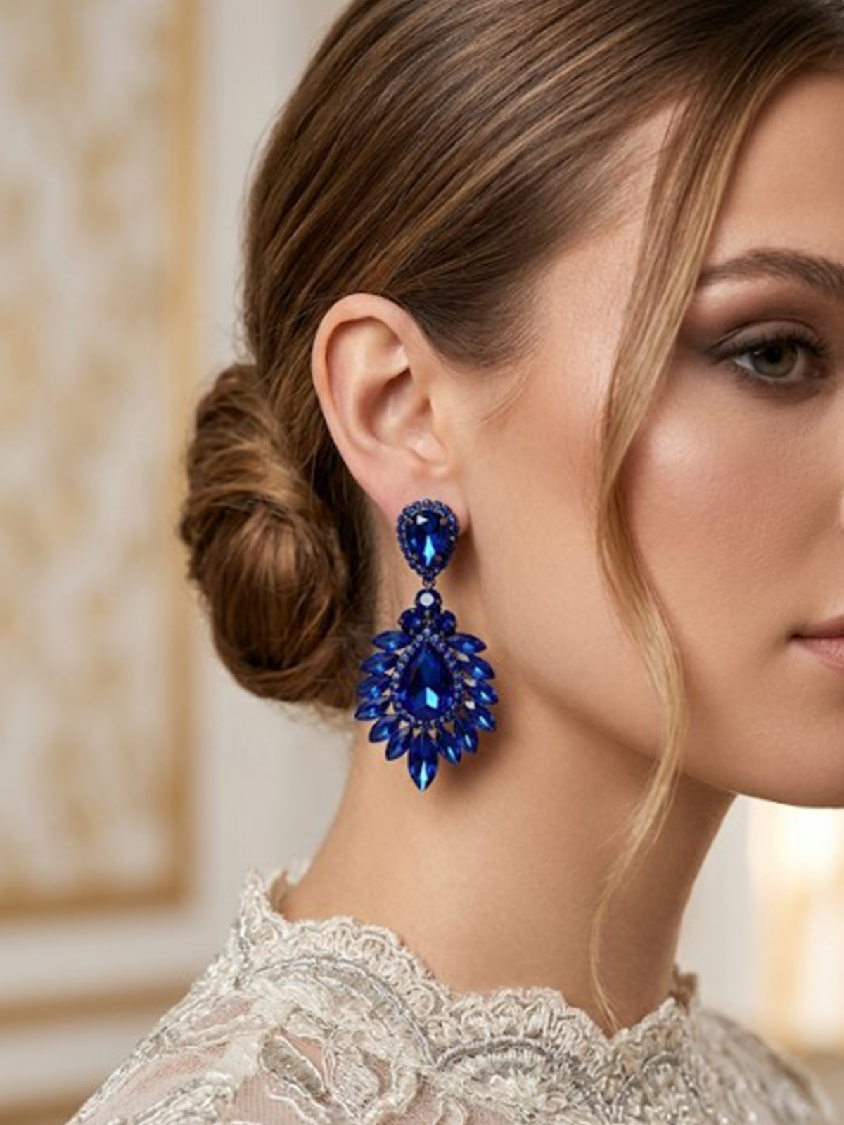 Saks Mavisi Rengi Iris Damla Mekikli Taşlı Abiye Lüx Gelin Küpesi