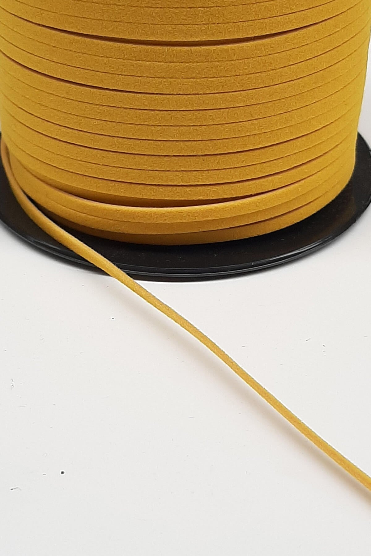 Sarı Süet ip