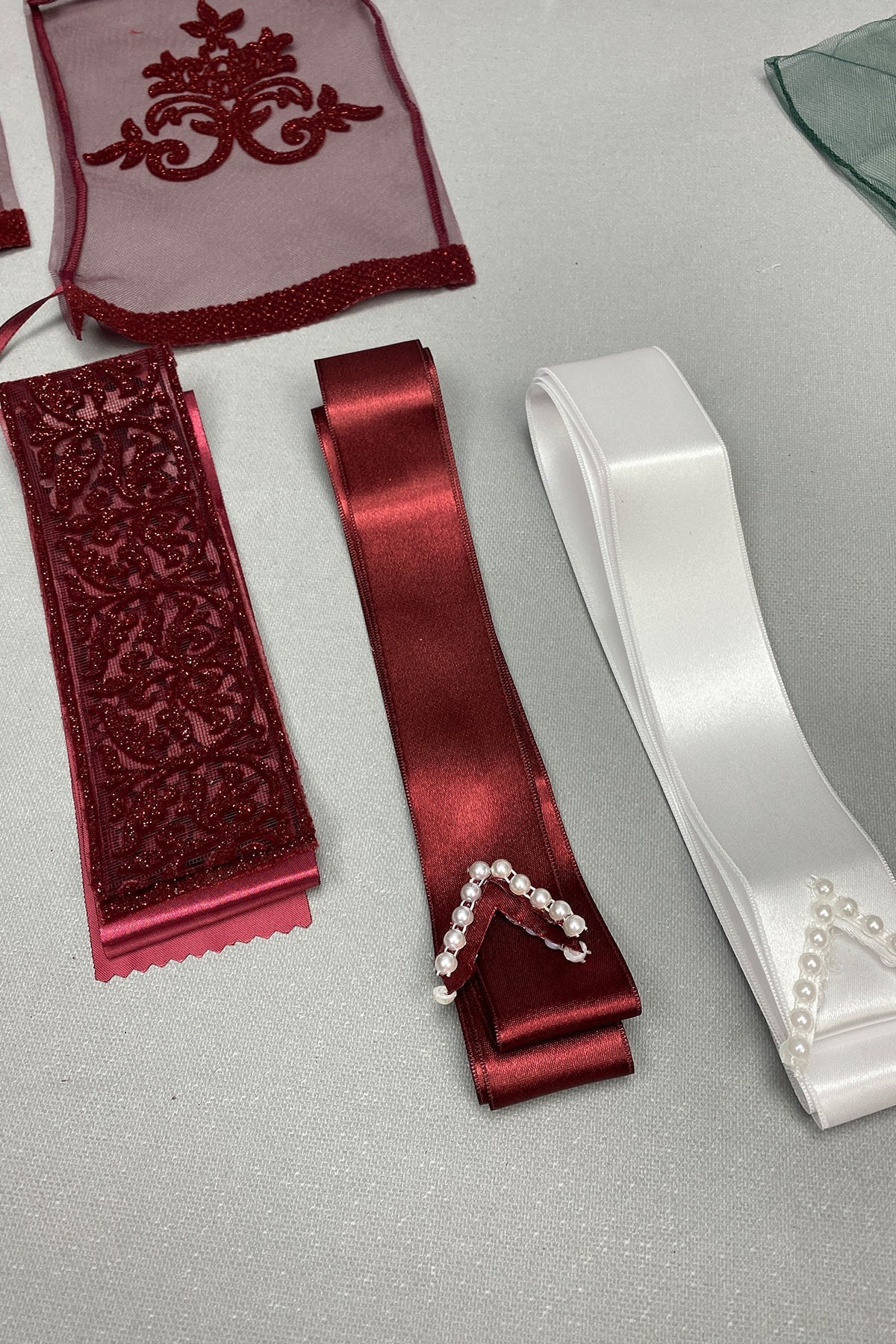 Simli Yüz Örtüsü ve Biyeli Damat Örtüsü Takı Kurdele Seti