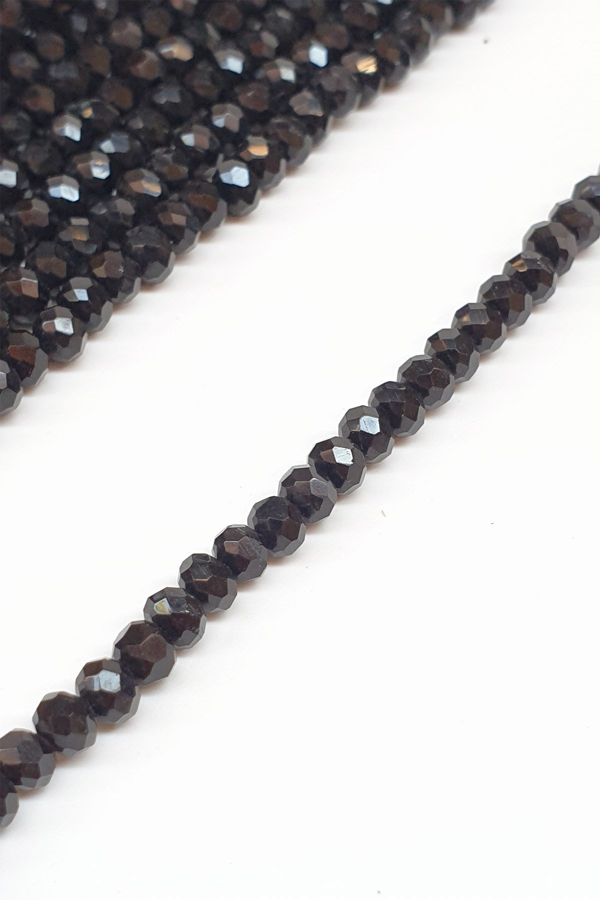 Siyah Kristal Boncuk 4 Mm