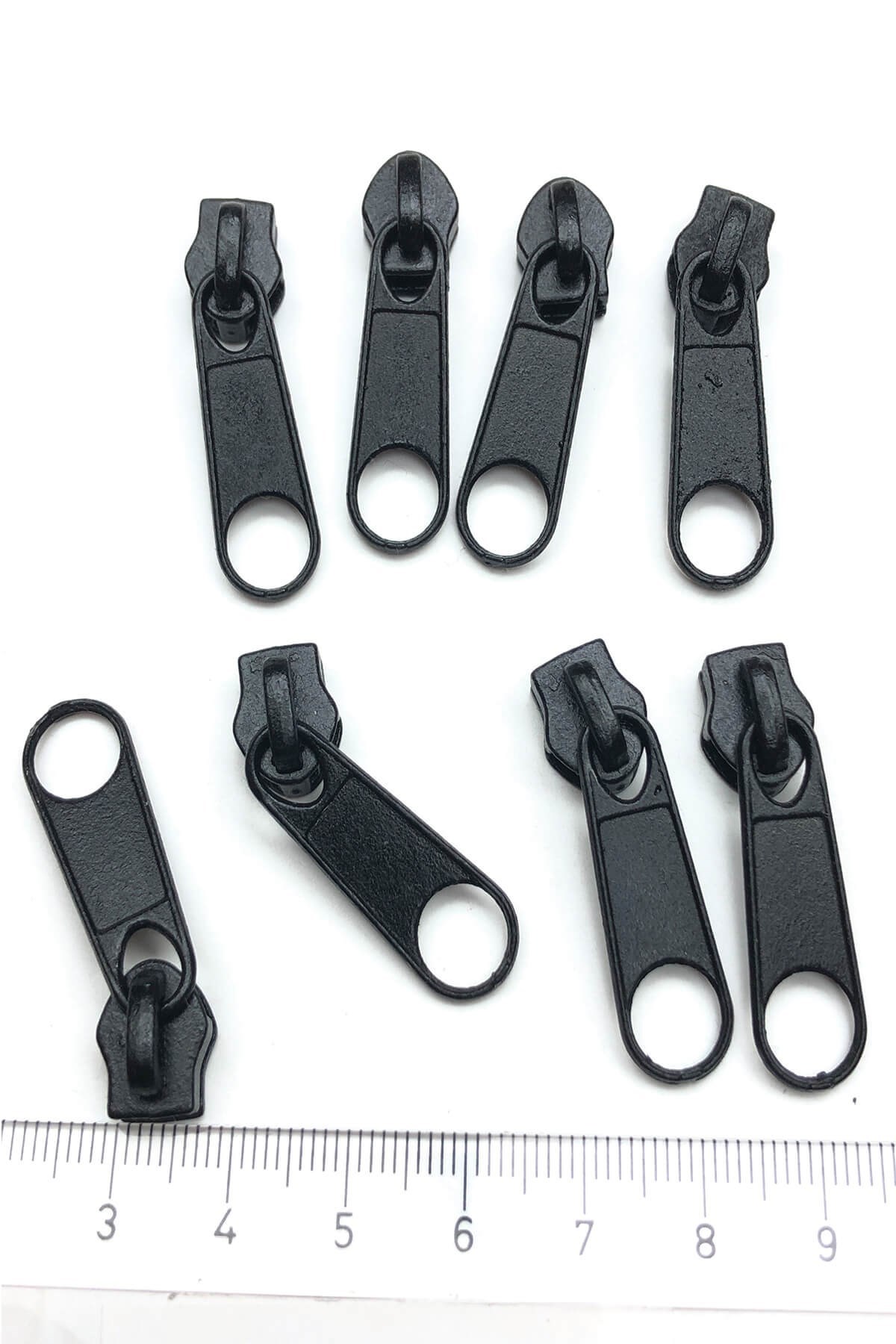 Siyah Metal Fermuar Başlığı