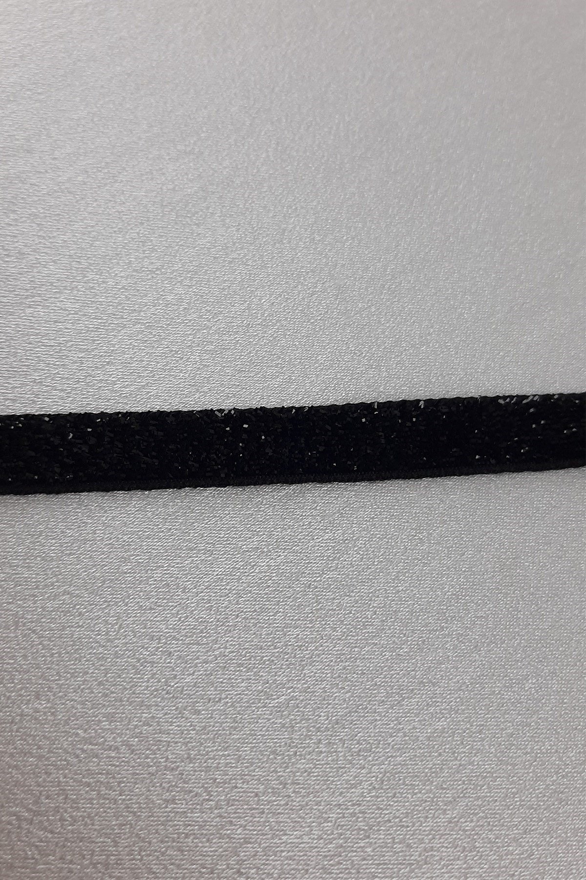 Siyah Simli Kadife Kurdele 1 cm