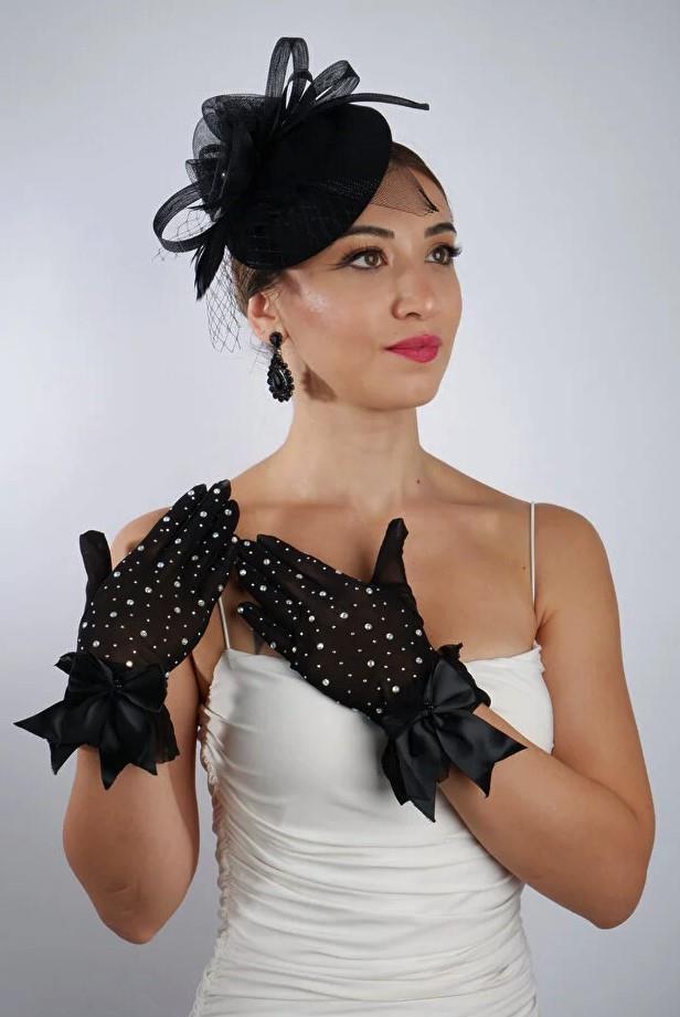 Siyah Tül Taşlı Abiye Eldiven ve Tüylü Fascinator Şapka Set