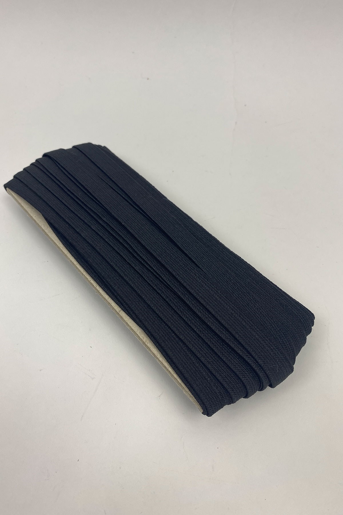 Siyah Yassı Lastik 1 cm 10 mt