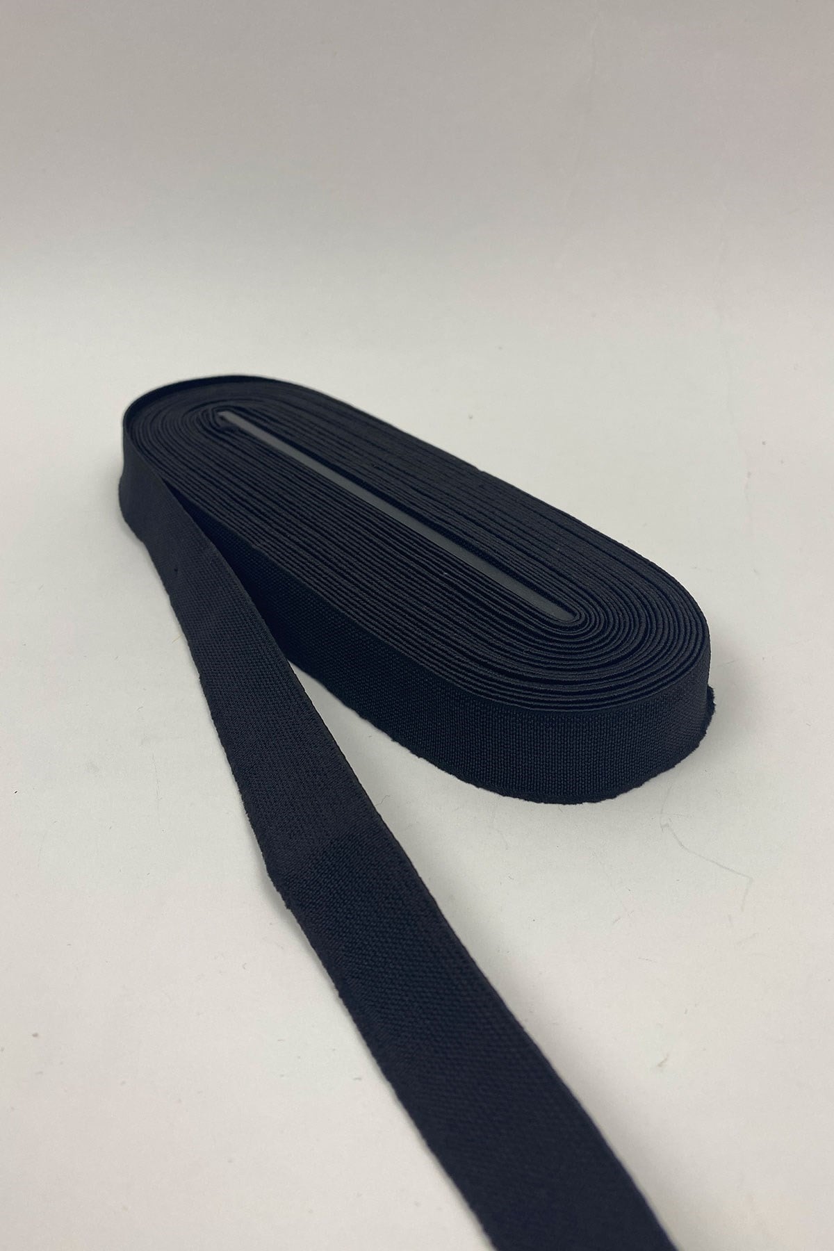 Siyah Yassı Lastik 2 cm 10 mt