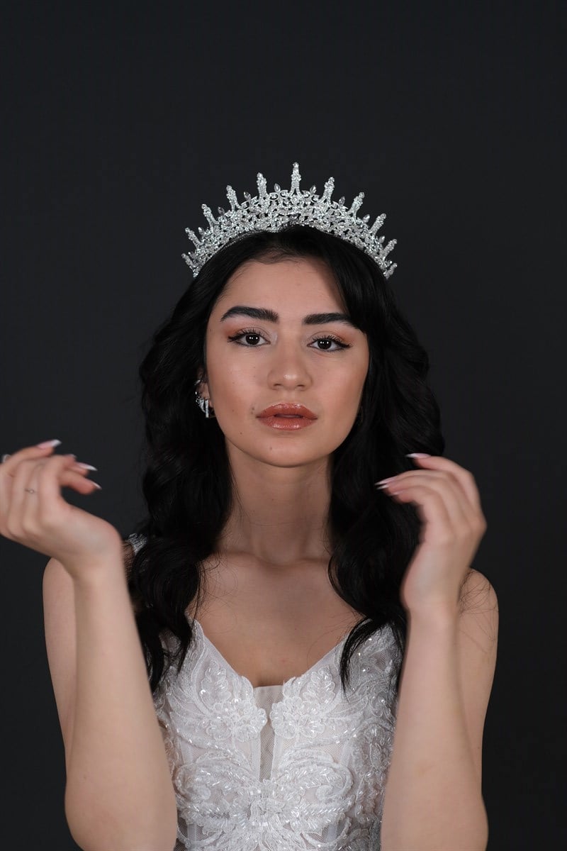 Trend Model Gümüş Taşlı Gelin Tacı