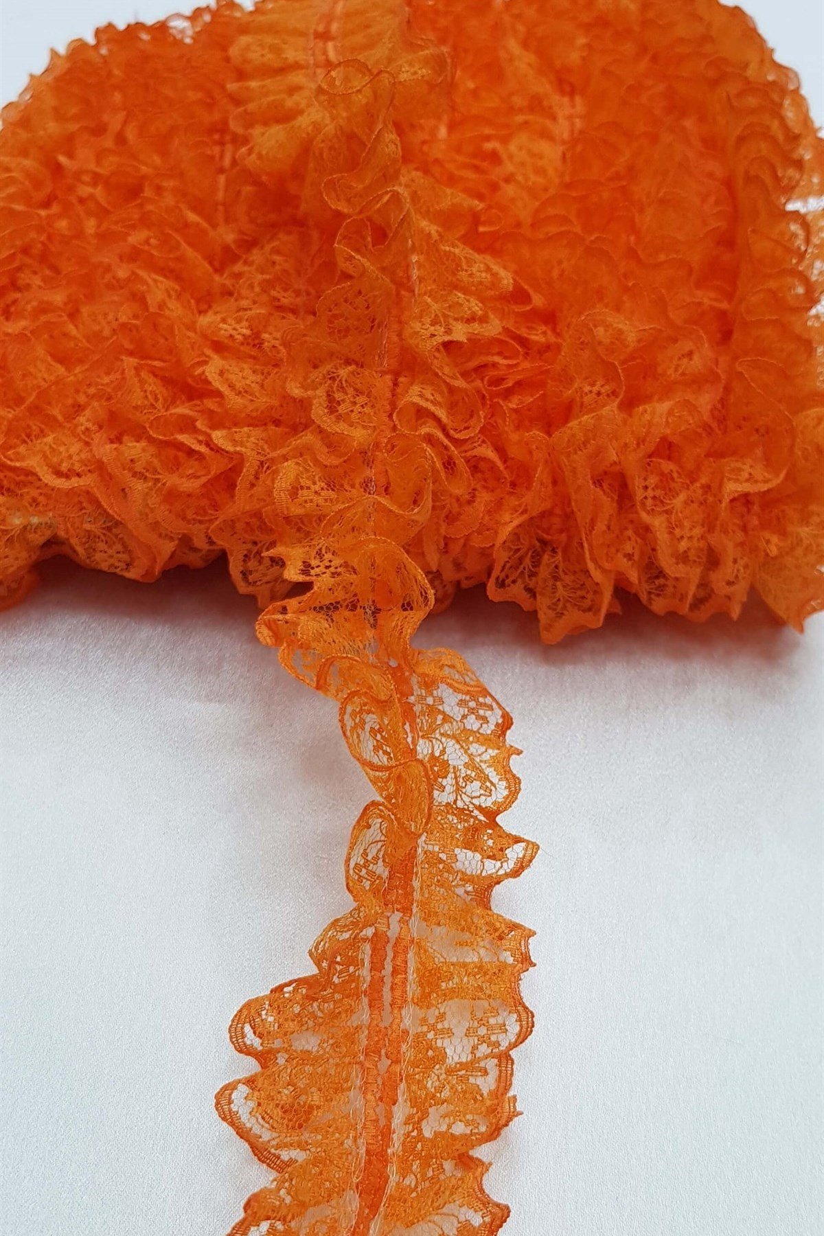 Turuncu Çift Taraflı Dantel Fırfır 4 cm