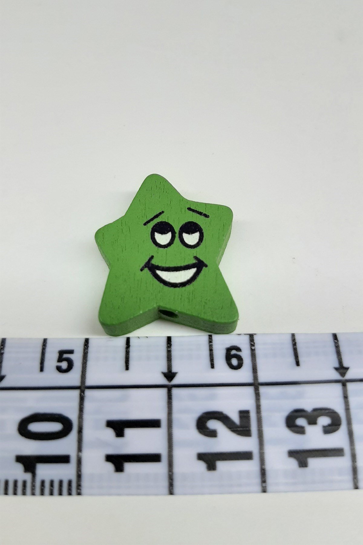 Yıldız Emoji Desenli Yeşil Ahşap Boncuk