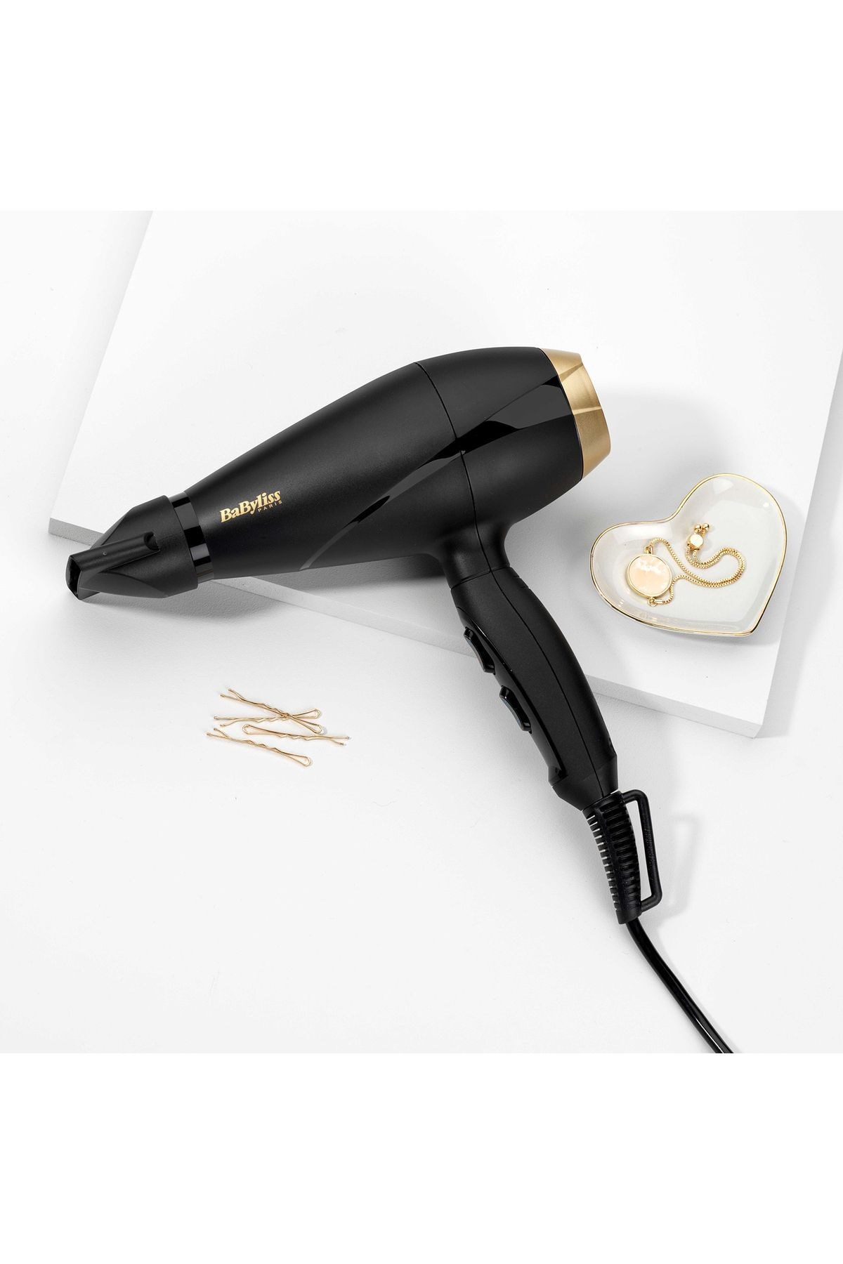 Babyliss Power Pro 2000W İtalyan Motor 2 Hız 3 Isı Ayarlı Yoğunlaştırıcı Başlıklı Saç Kurutma Makinesi 6704E