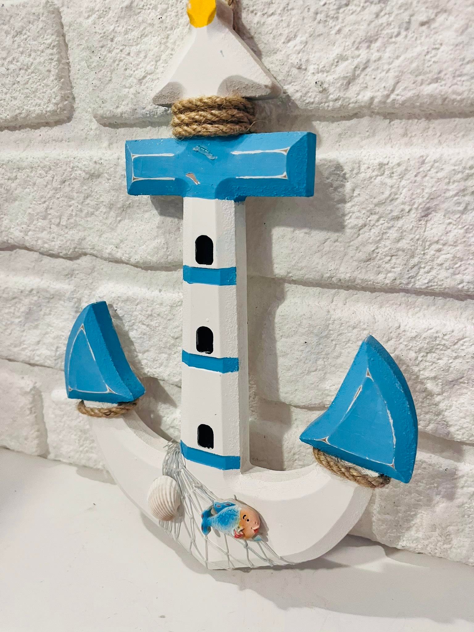 Ahşap Fener Detaylı Çıpa Çapa Marine Denizci Mini Balıklı Mavi Beyaz Ev Duvar Dekoru 32 x 23 cm