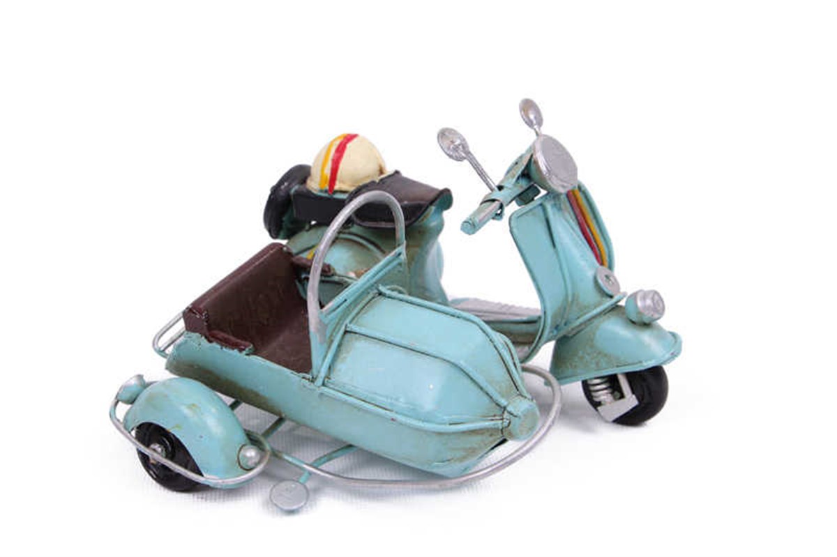 Hediyelik Dekoratif Mavi Metal Scooter Sepetli