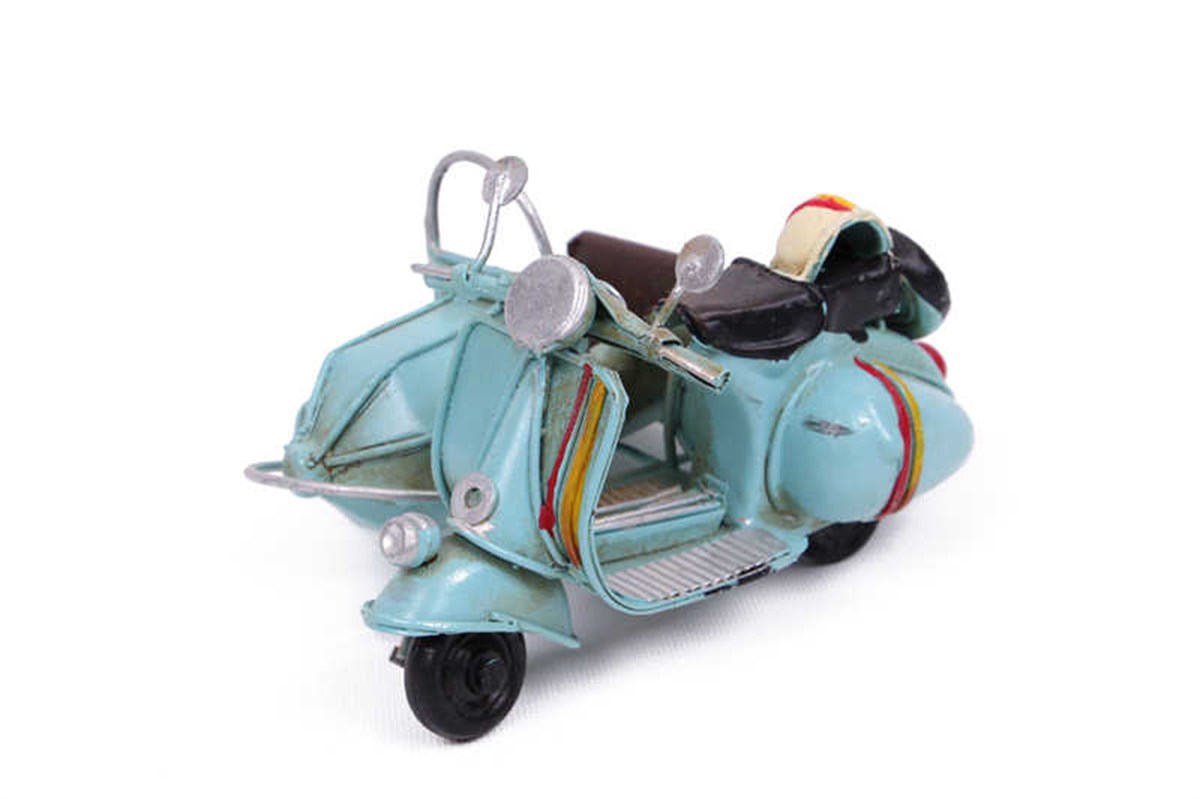 Hediyelik Dekoratif Mavi Metal Scooter Sepetli