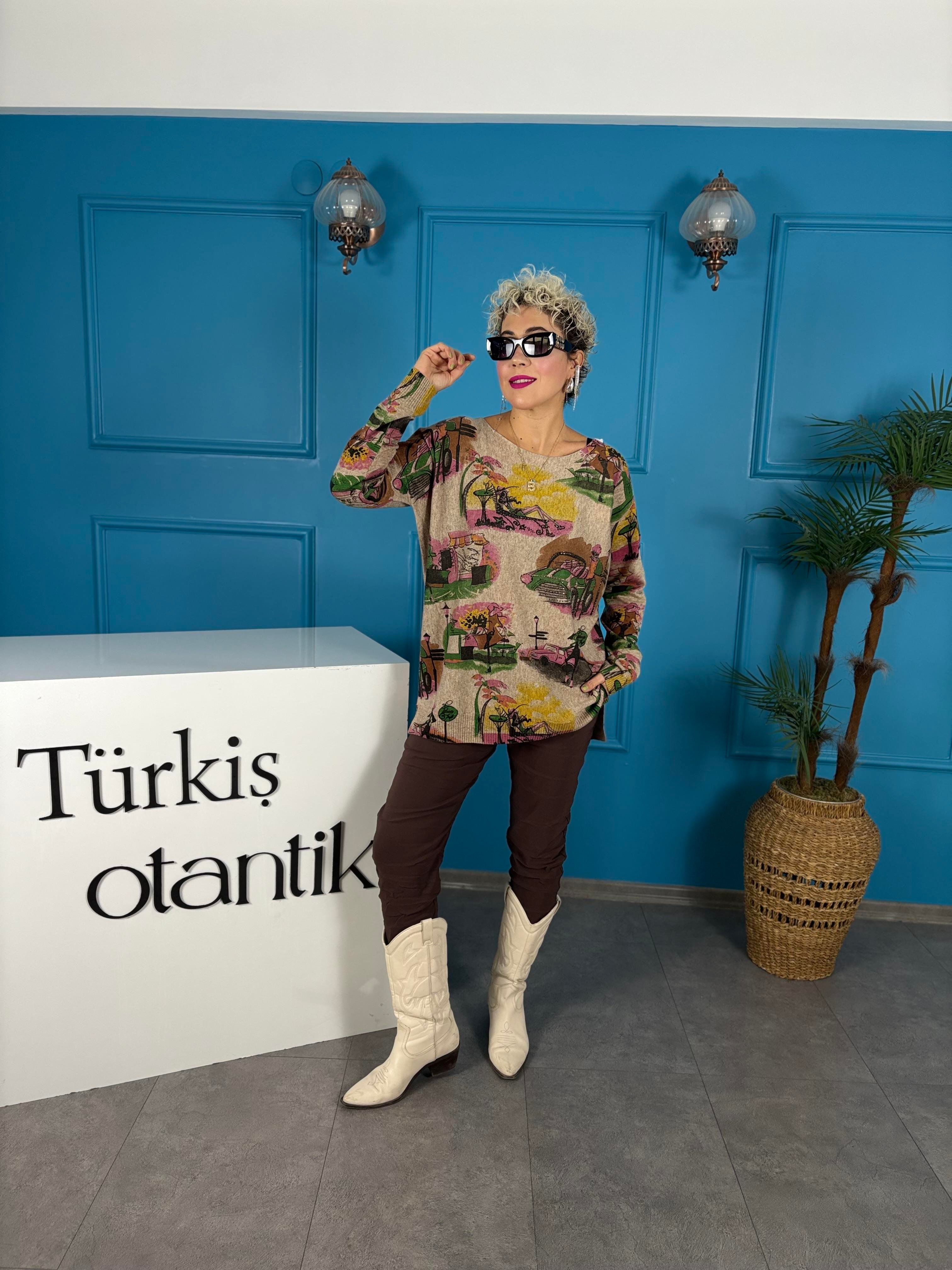 Dijital Baskılı Taş İşlemeli İthal Bluz 4