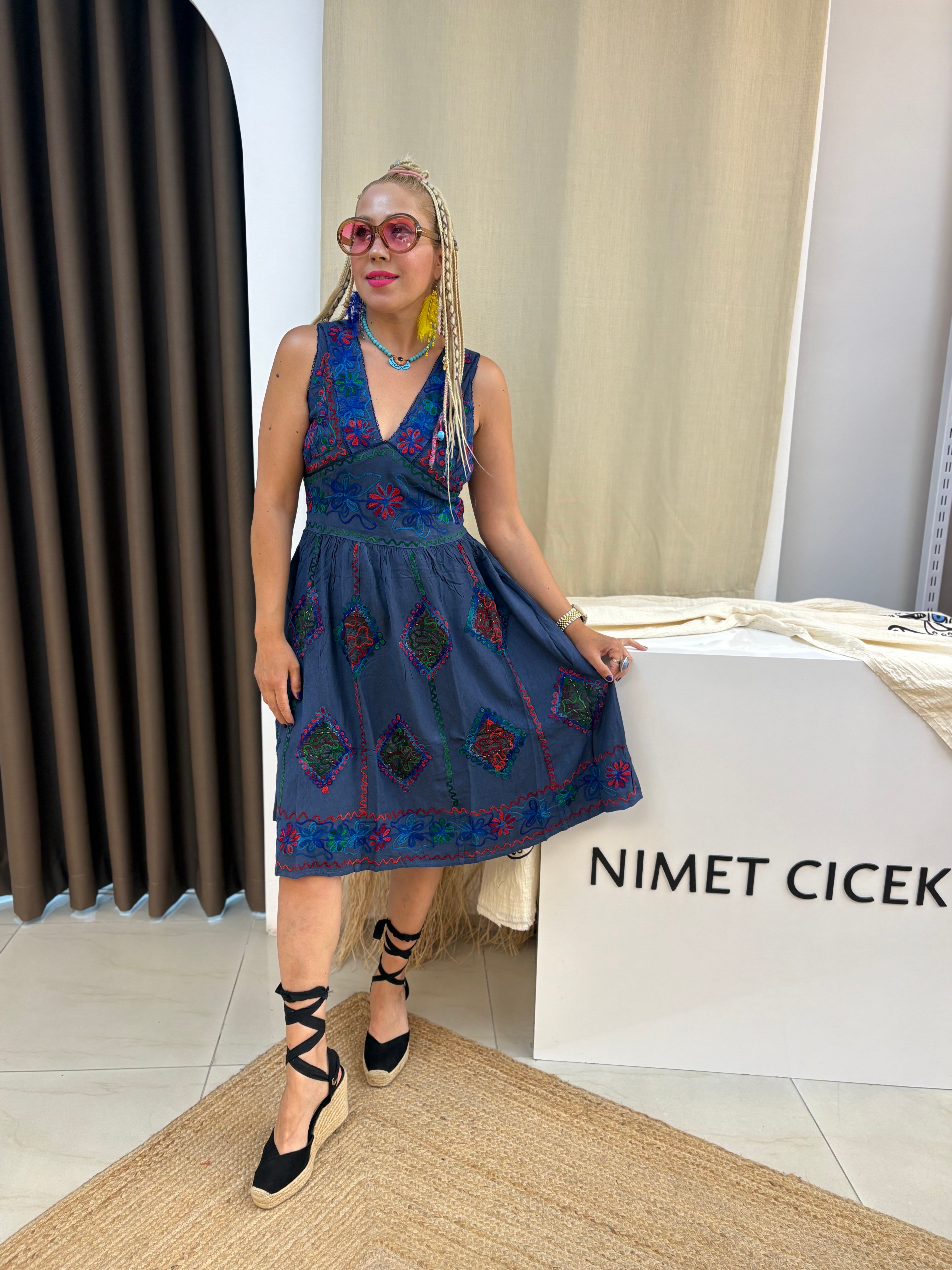 Hint Nepal İşlemeli Mavi Elbise