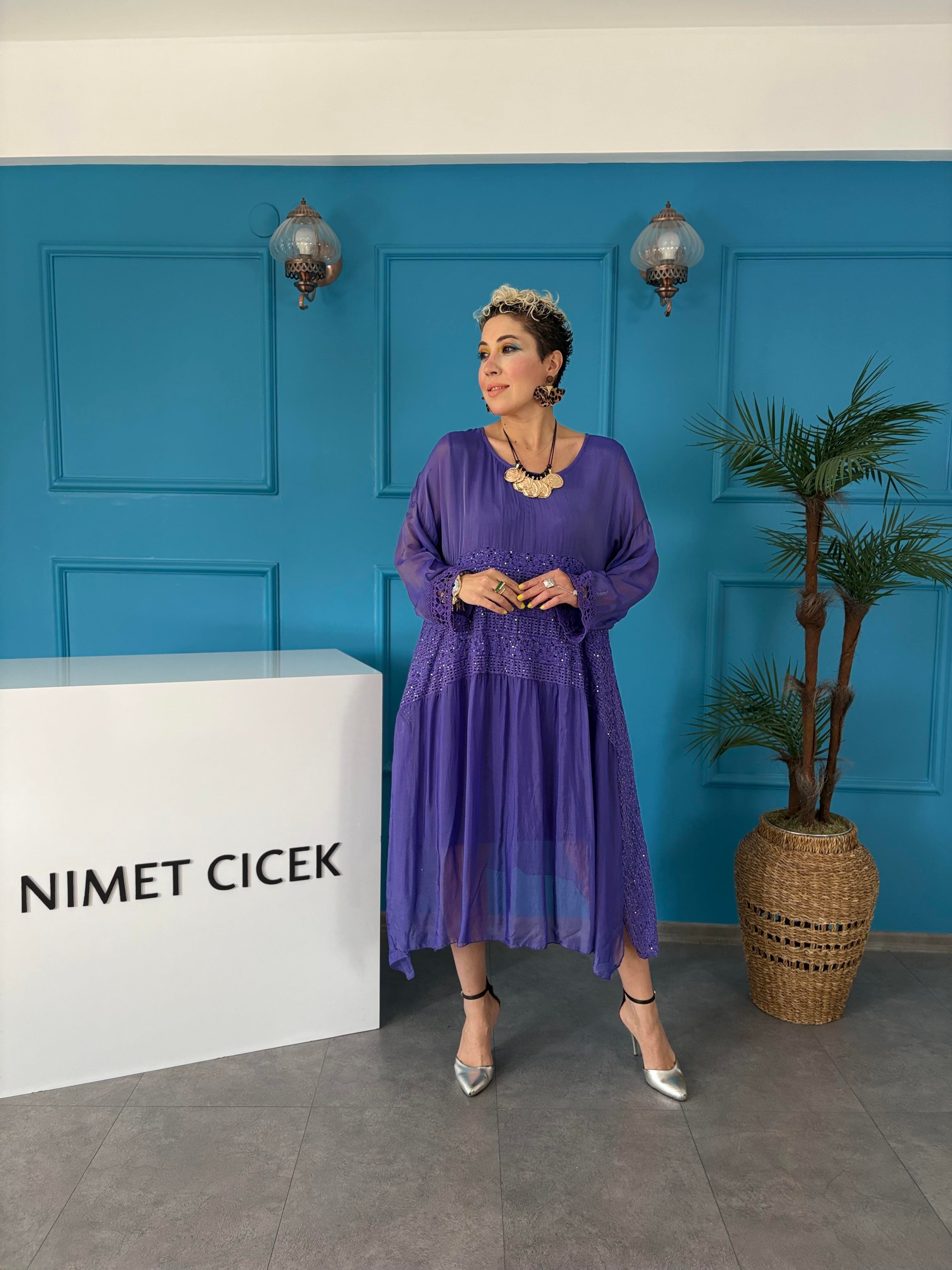 İpek Dantel ve Payet İşlemeli Mor İtalyan Elbise