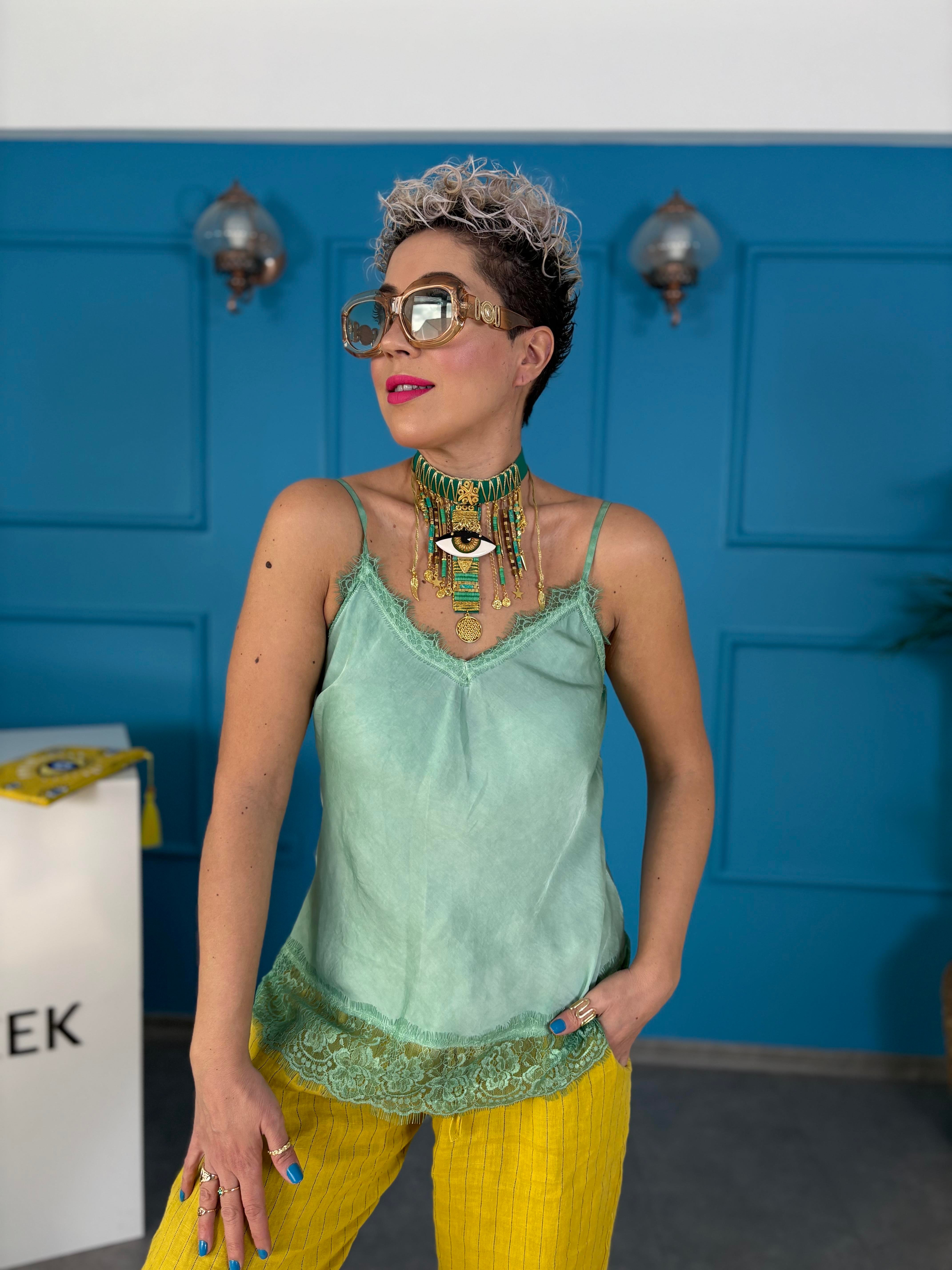 İtalyan Askılı Dantelli Yeşil İpek Bluz