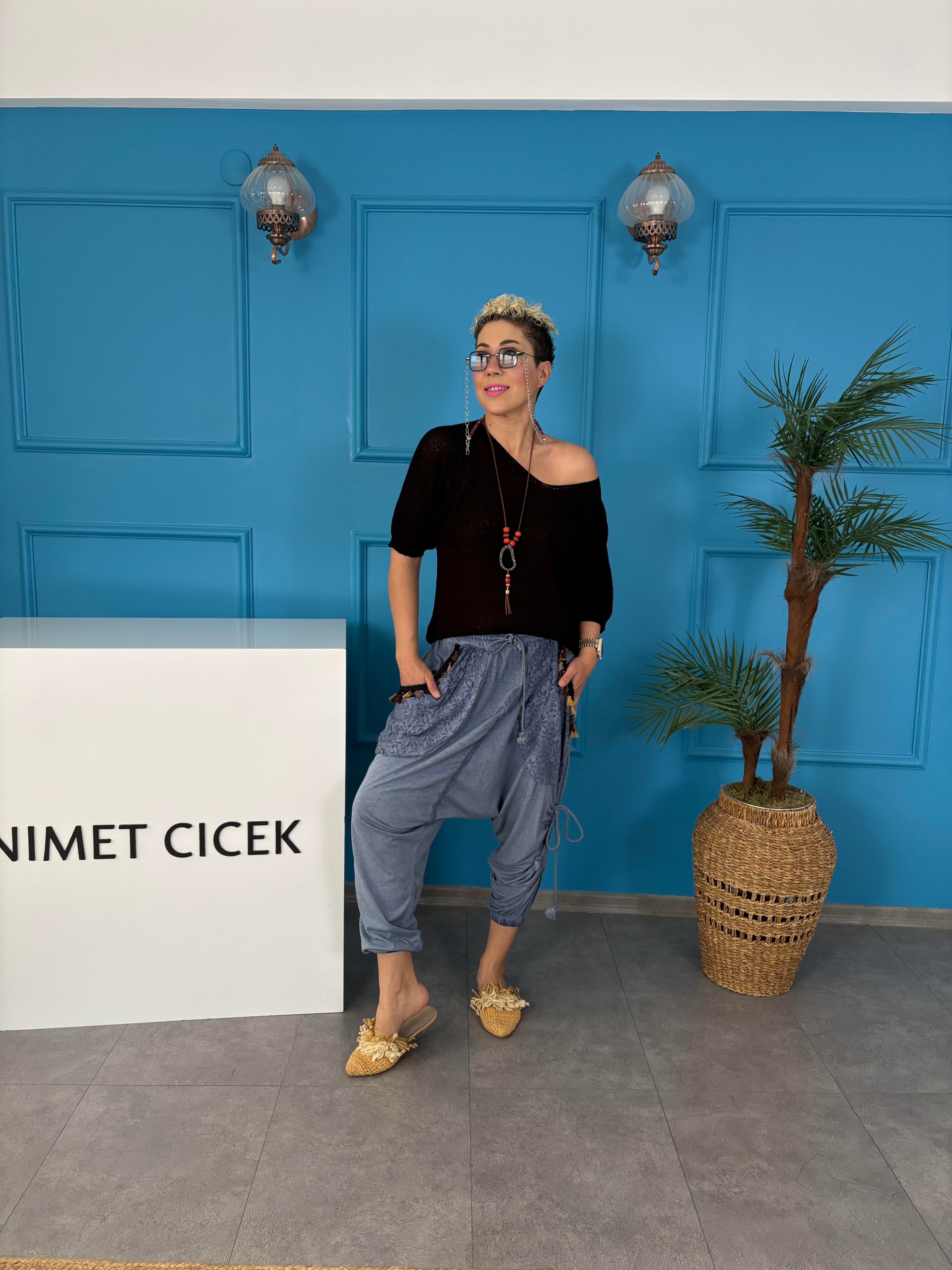 İtalyan Kolyeli Merserize Siyah Bluz