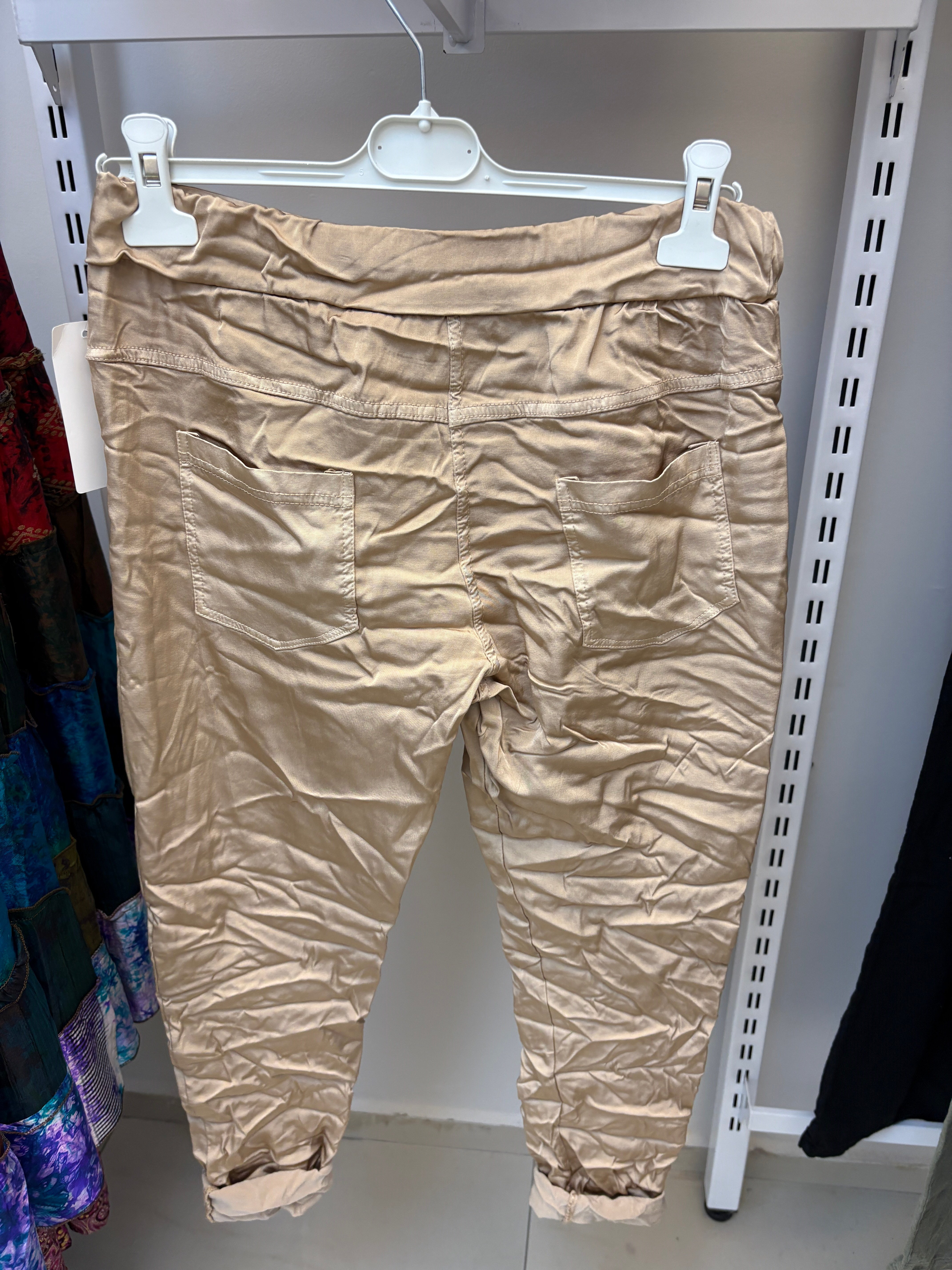 İtalyan Likralı Taşlı Camel Saten Pantolon
