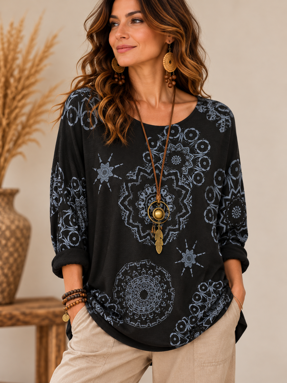 İtalyan Mandala Desen Kolyeli Angora Salaş Siyah Bluz