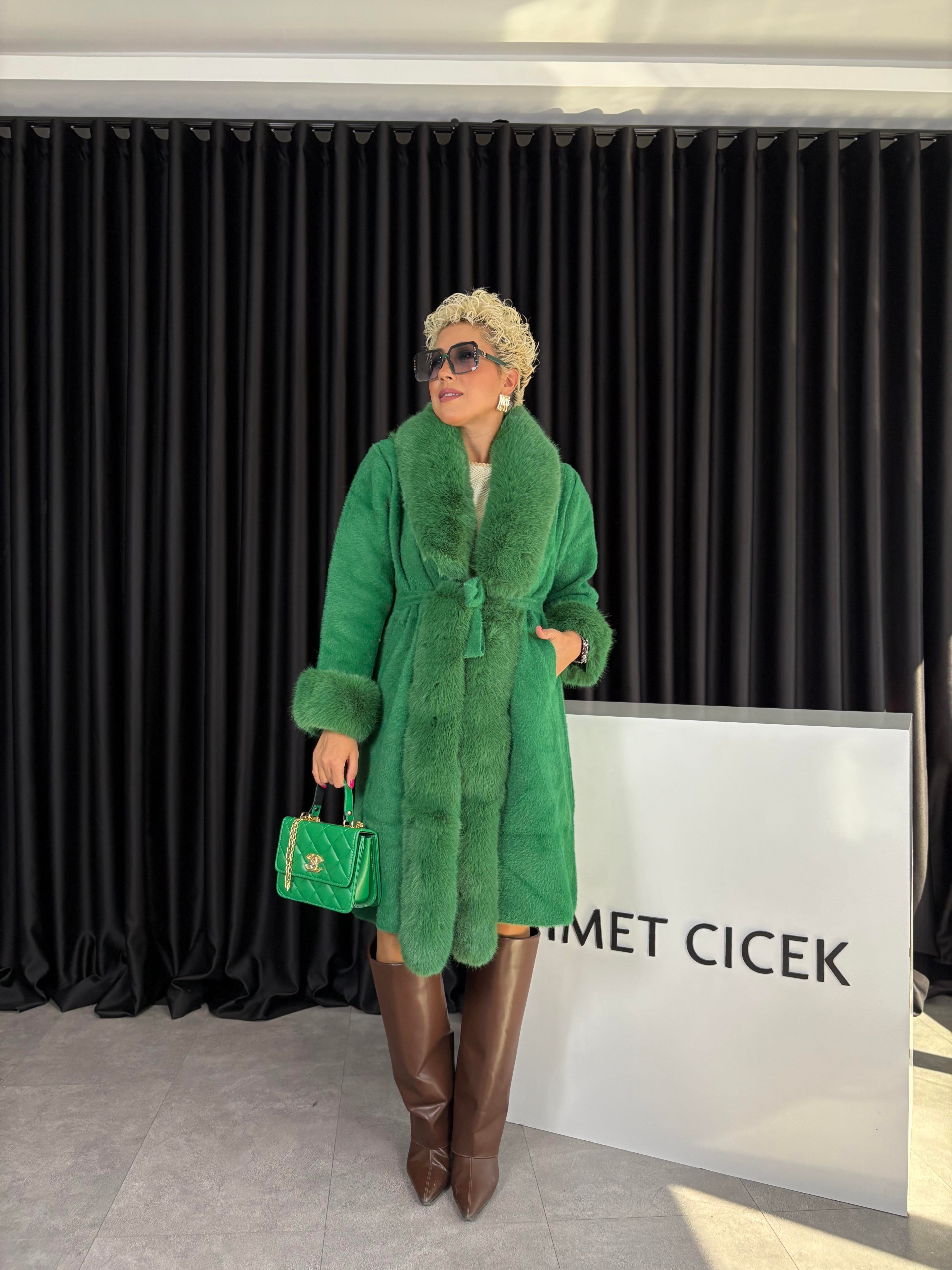 İthal Angora Yeşil Uzun Kürk