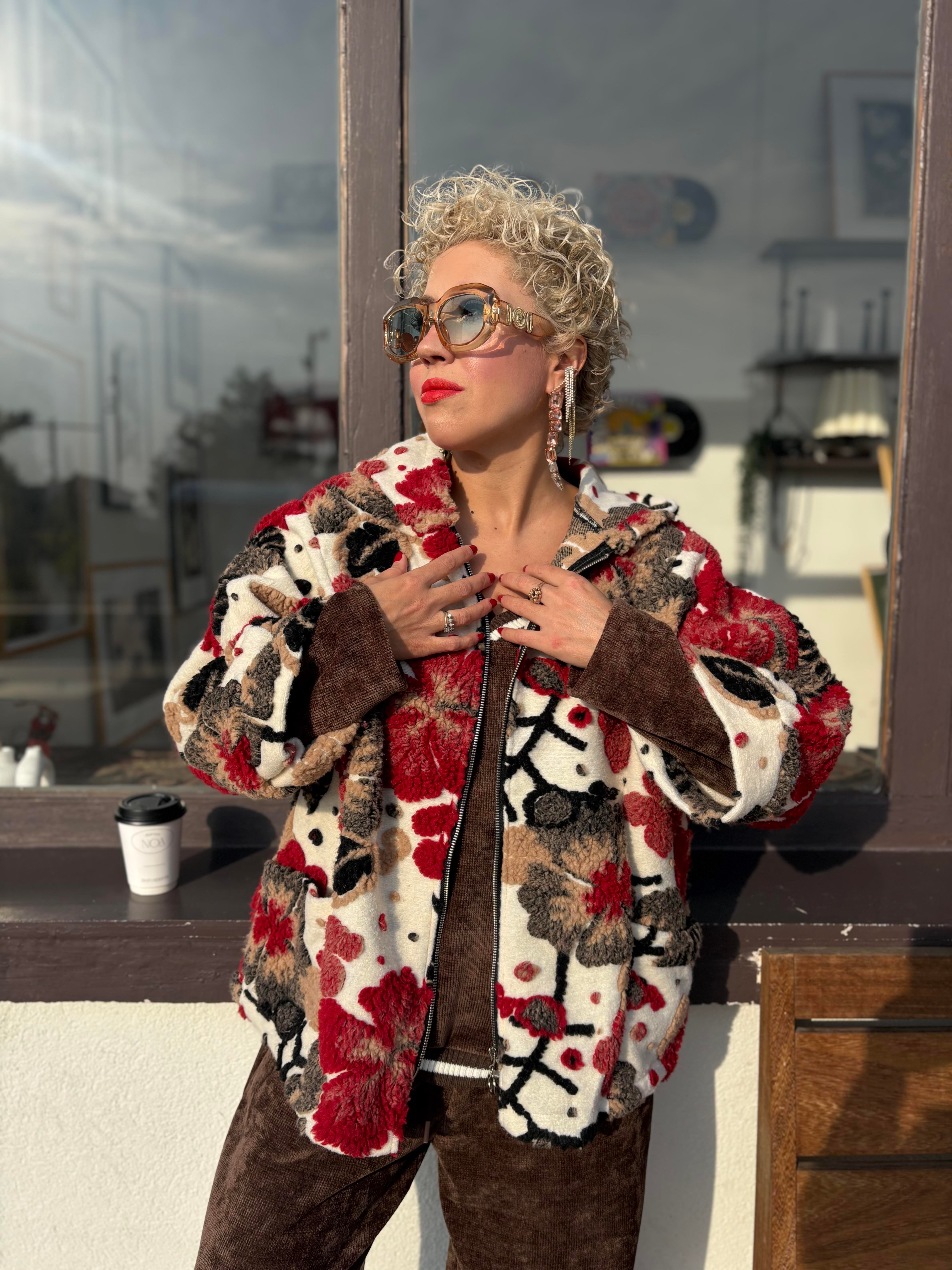 İthal Kapşonlu Kısa Keçe Ceket