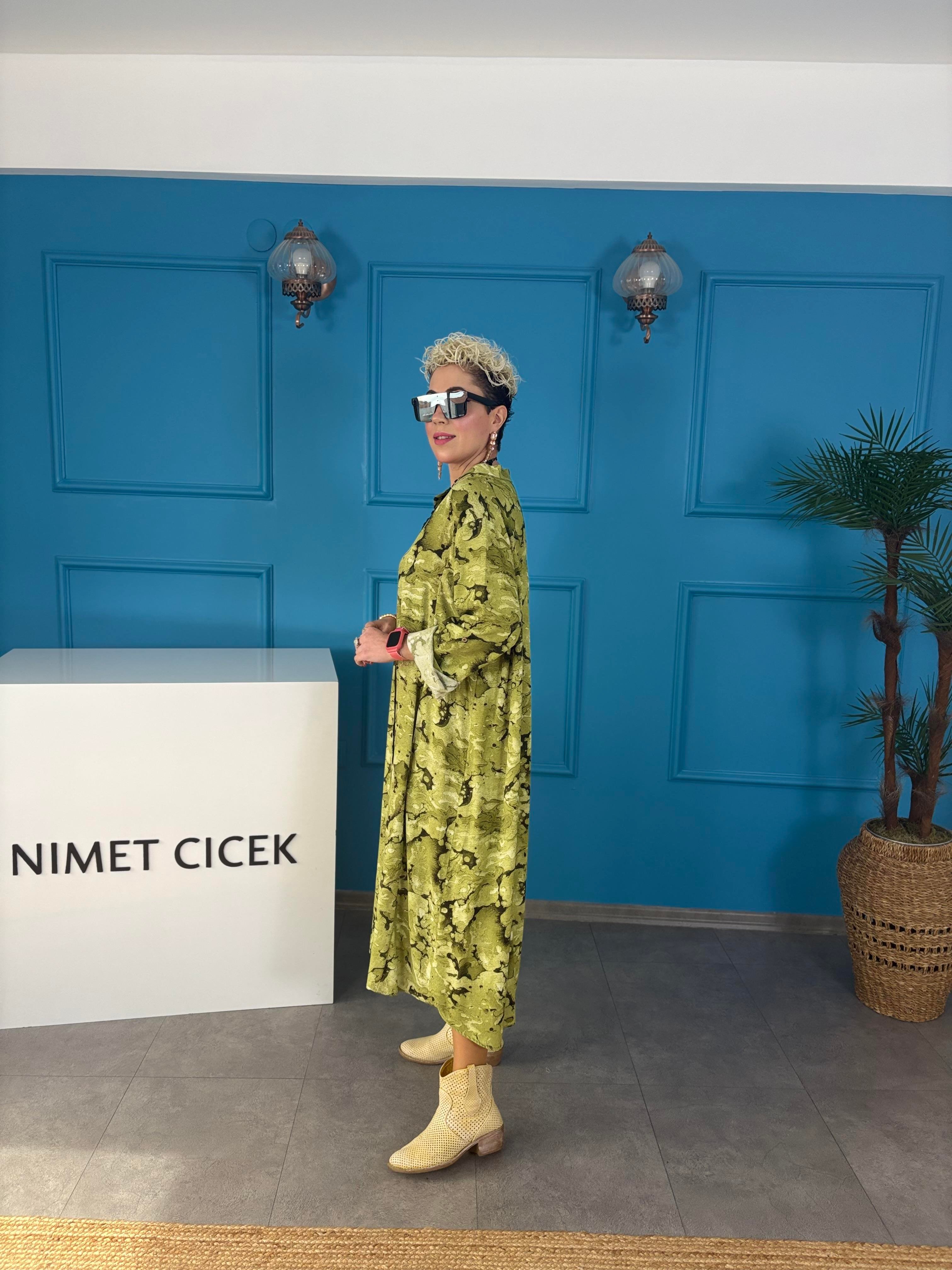 Mercan Desen Yeşil Gömlek Elbise