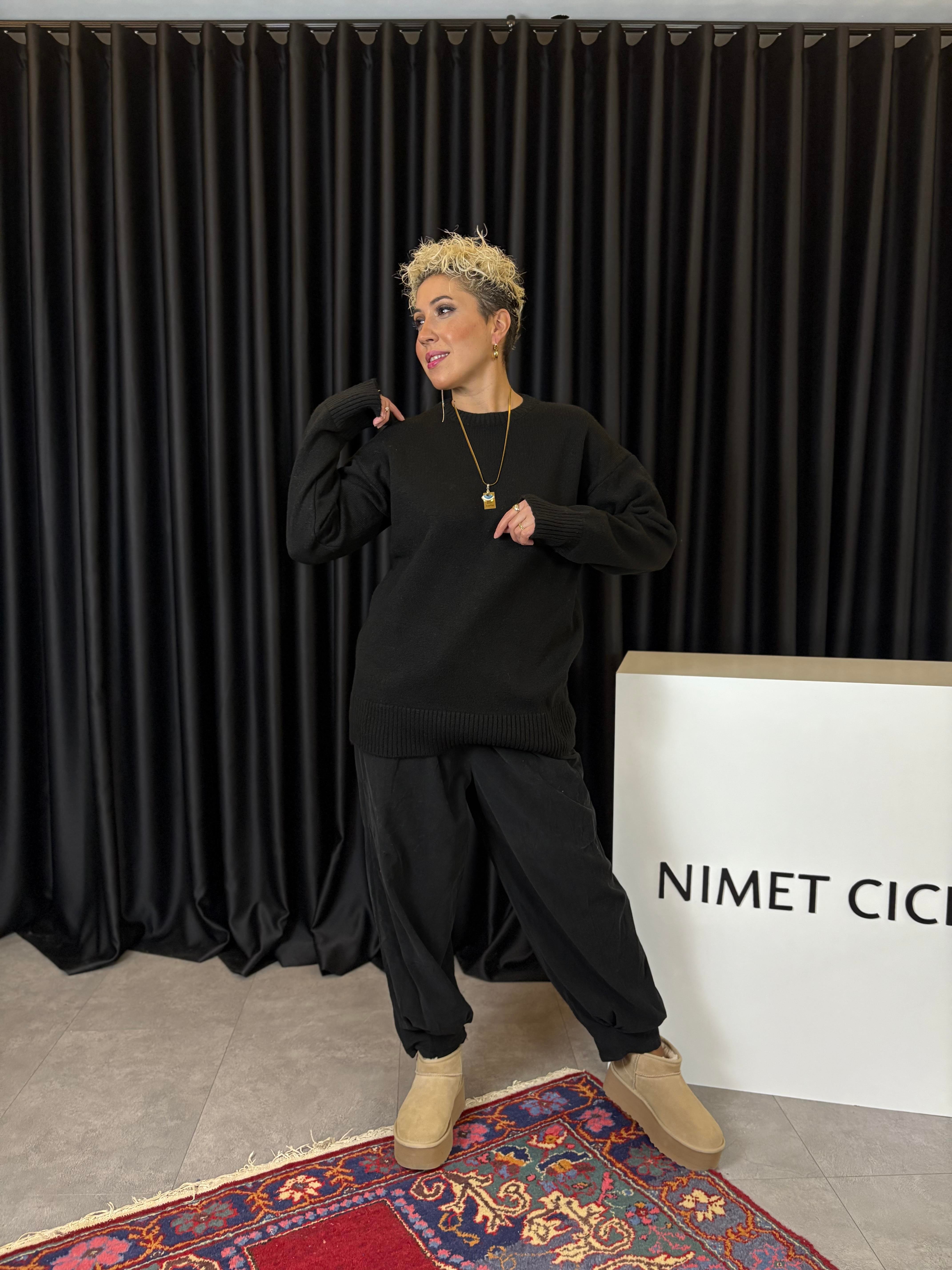 Orjinal Marka Siyah Kazak