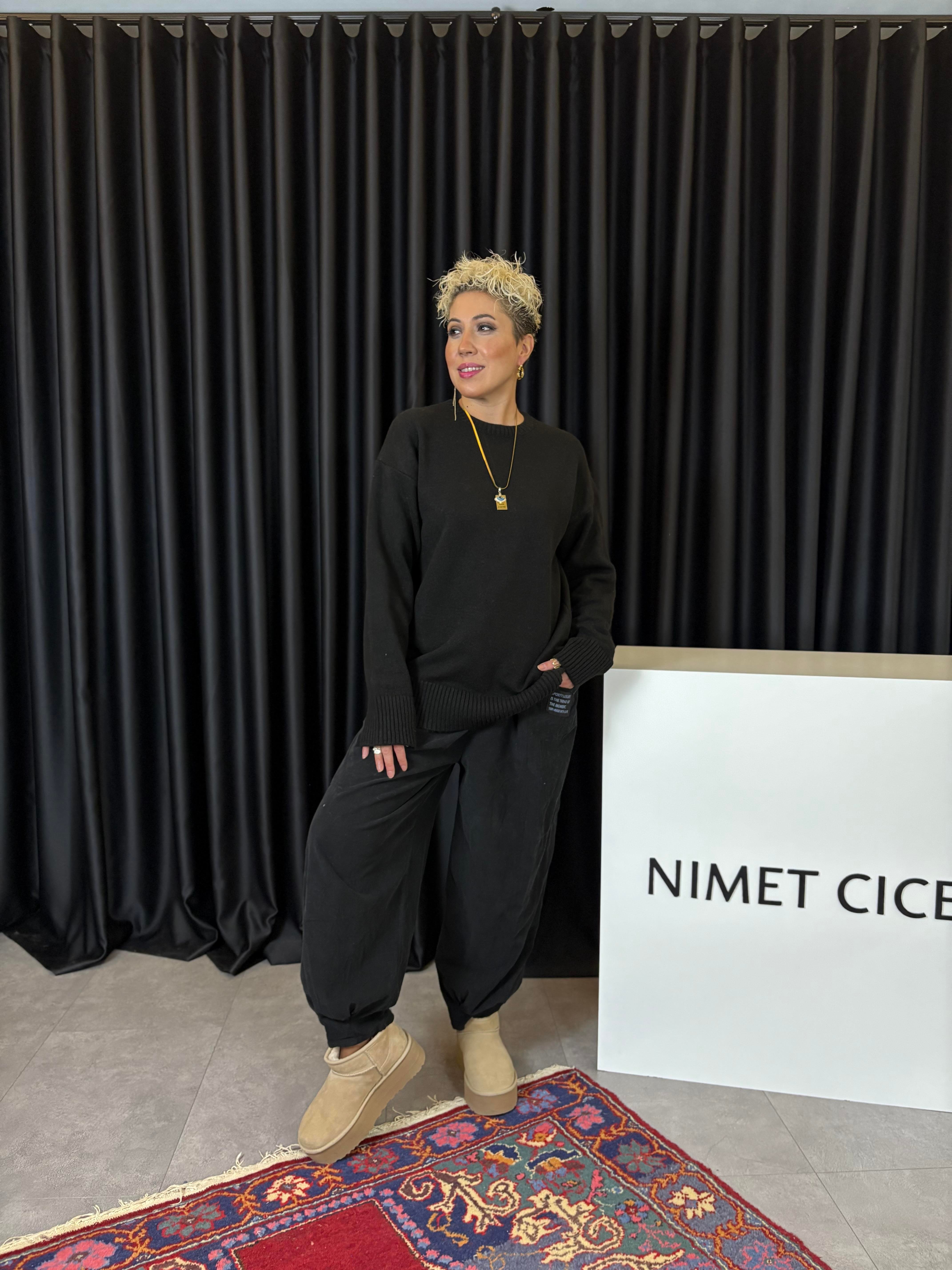 Orjinal Marka Siyah Kazak