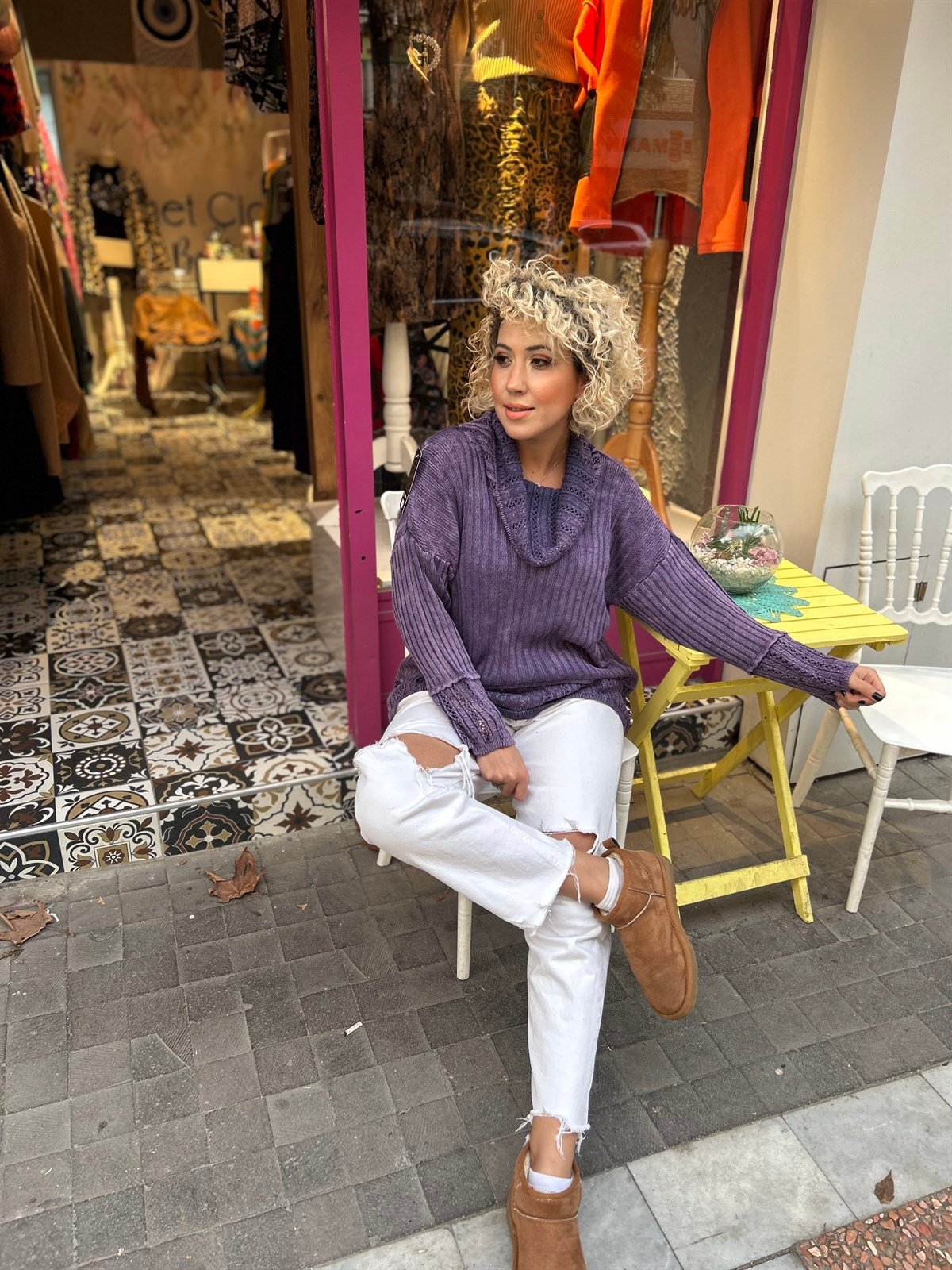 Yıkamalı Mor Renk Degaje Yaka Triko