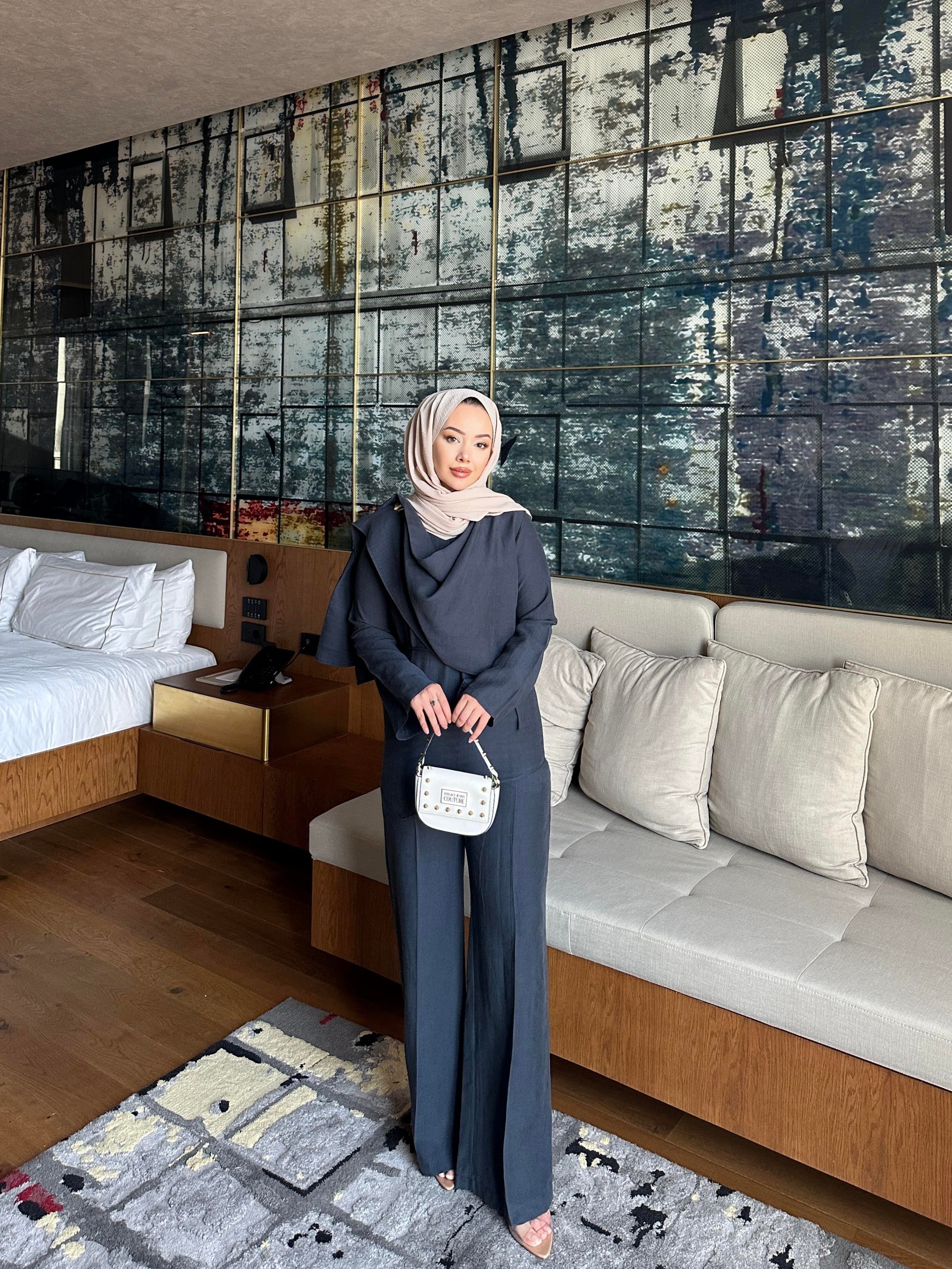 Begonya Broşlu Takım Lacivert