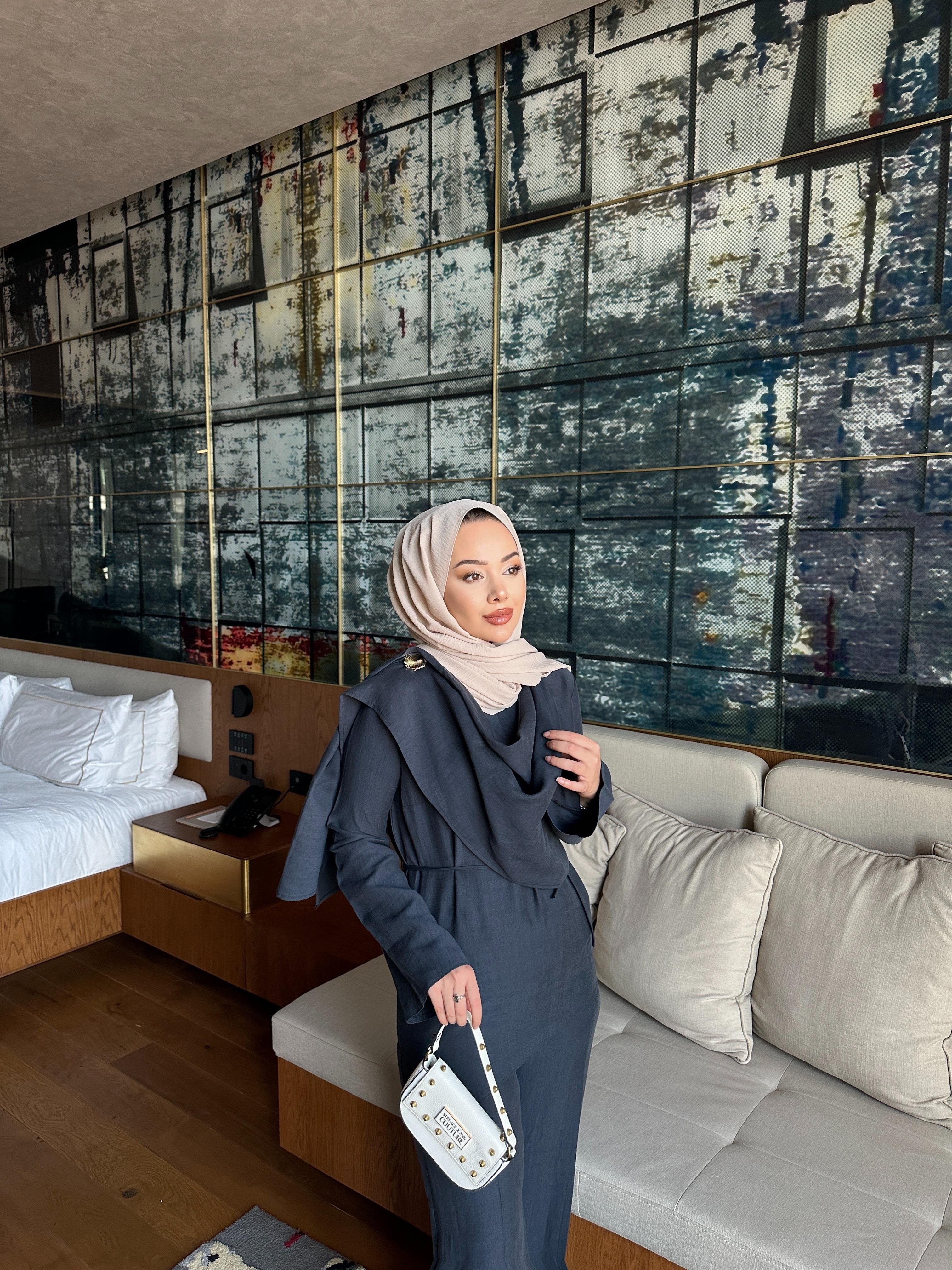 Begonya Broşlu Takım Lacivert