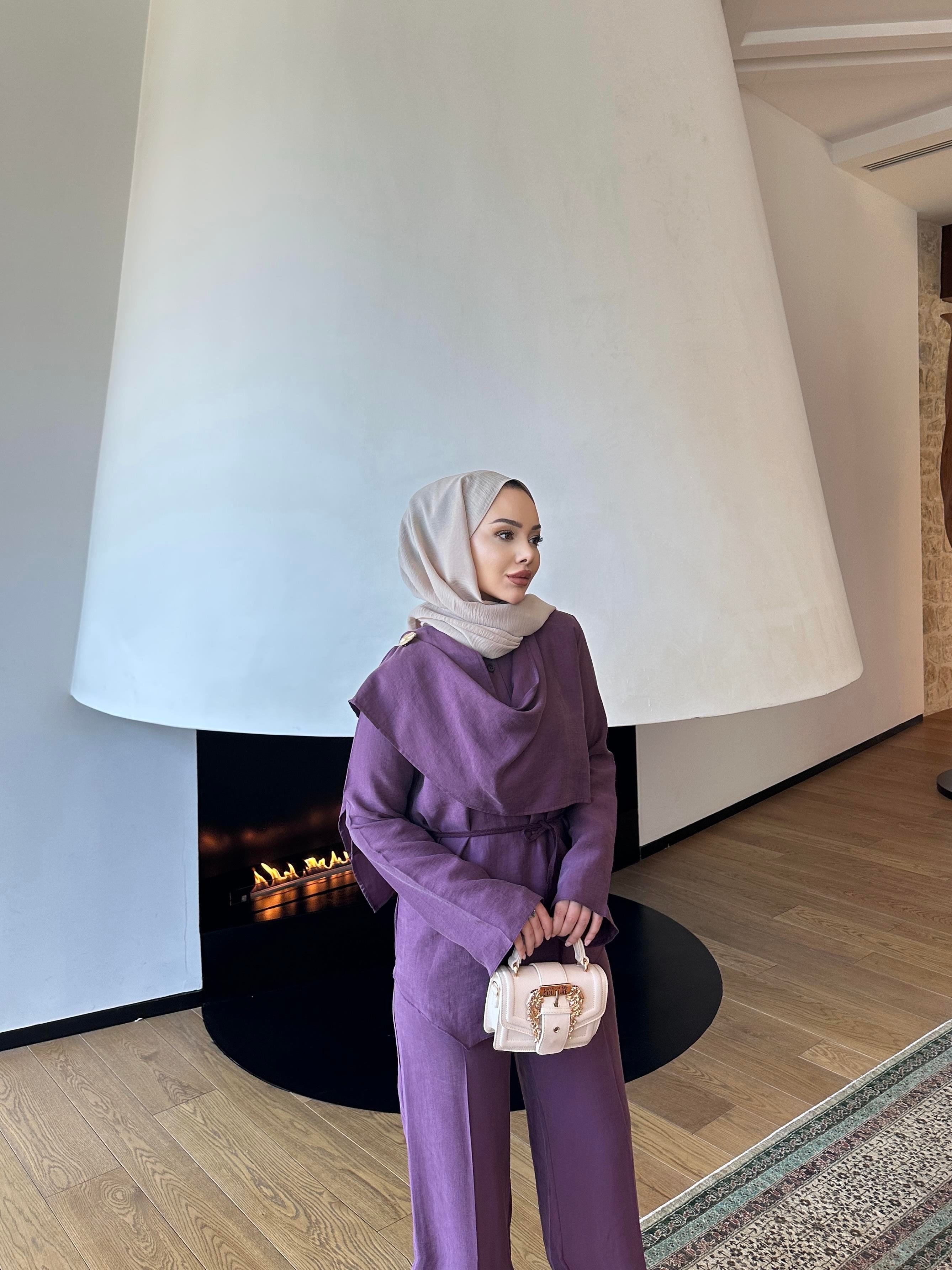 Begonya Broşlu Takım Vişne