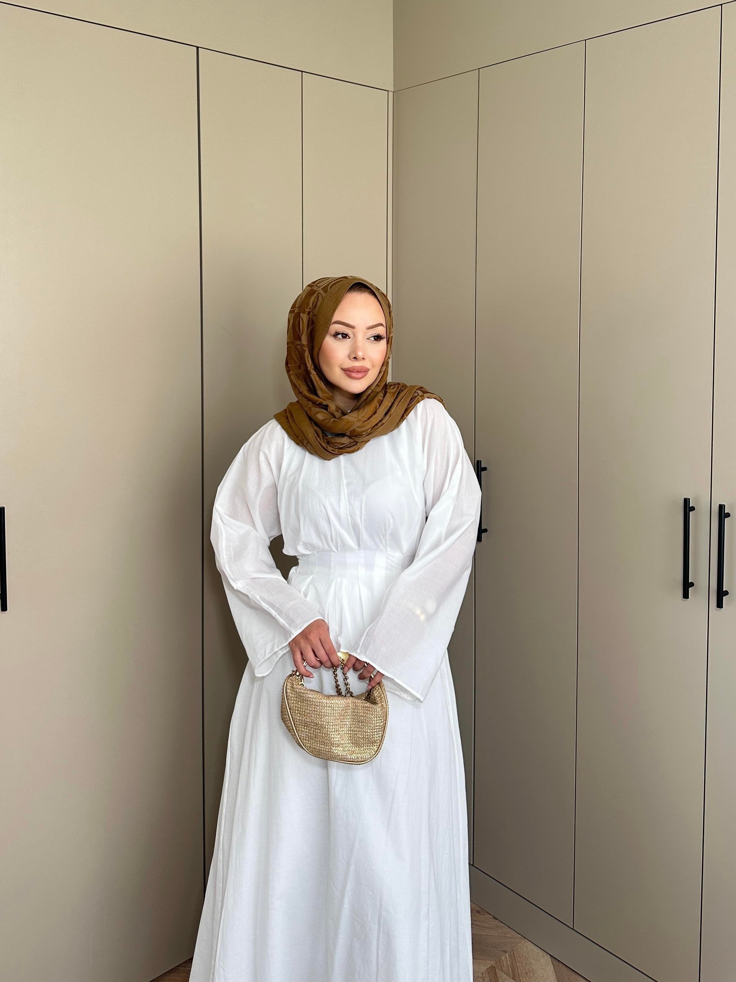 Beyna Etekli Takım Beyaz