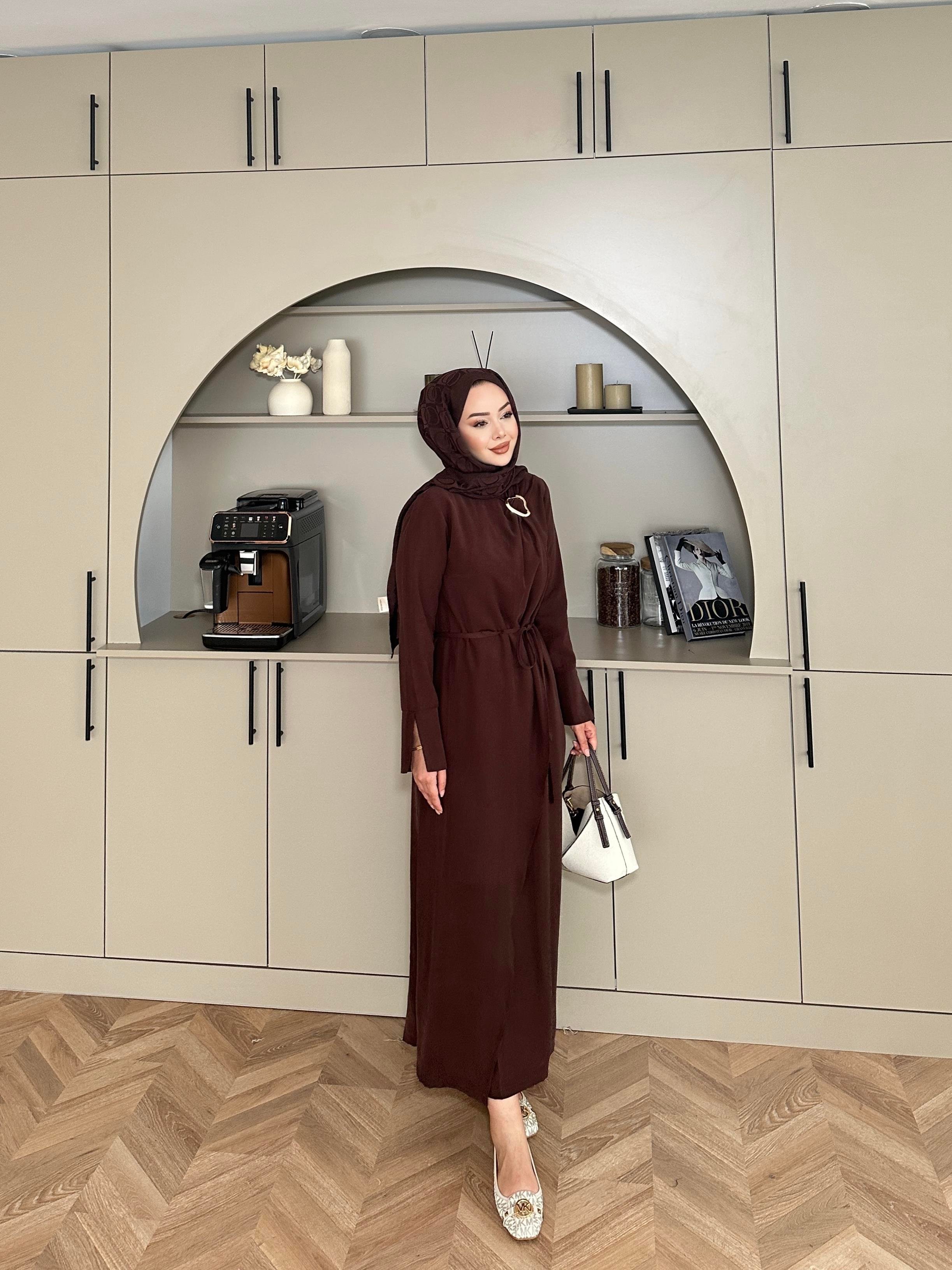 Candy Broşlu Elbise Acı Kahve