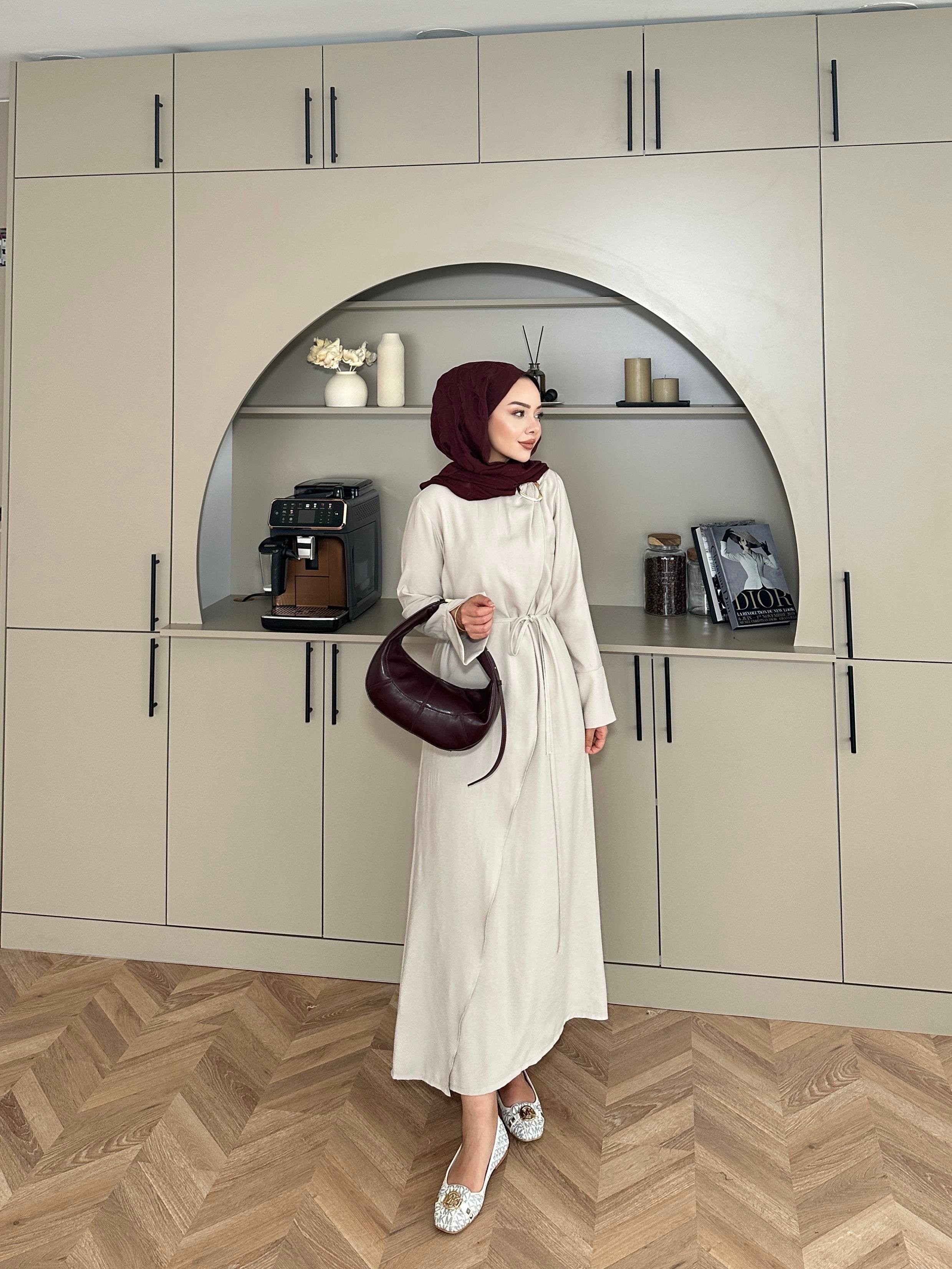 Candy Broşlu Elbise Bej