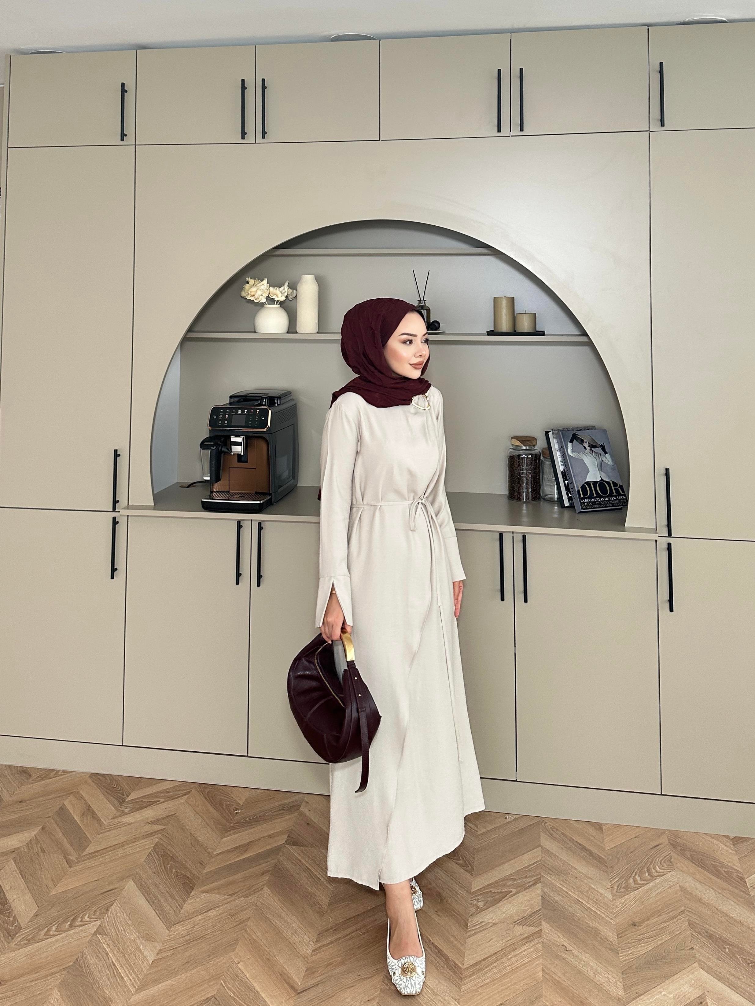 Candy Broşlu Elbise Bej