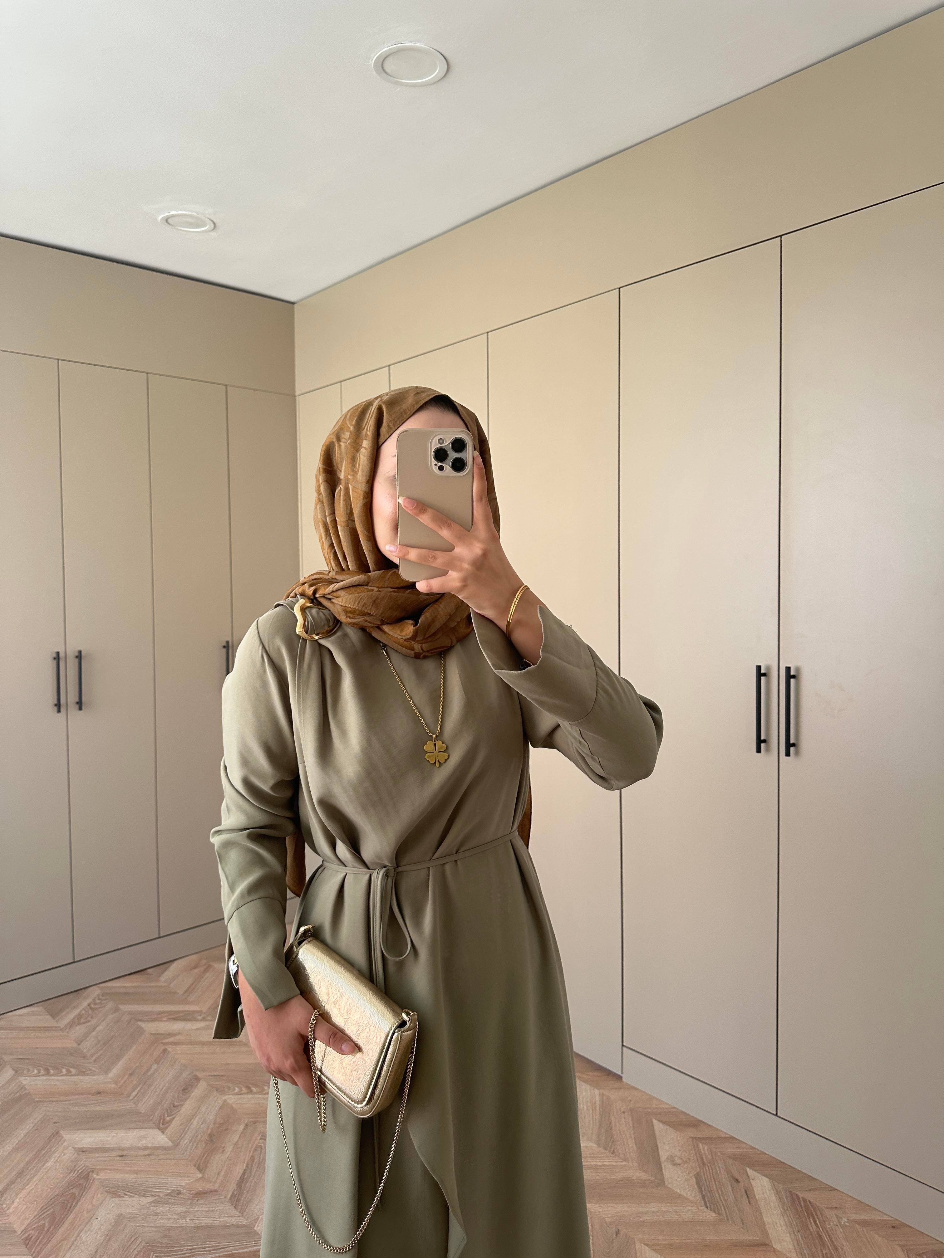 Candy Broşlu Elbise Haki