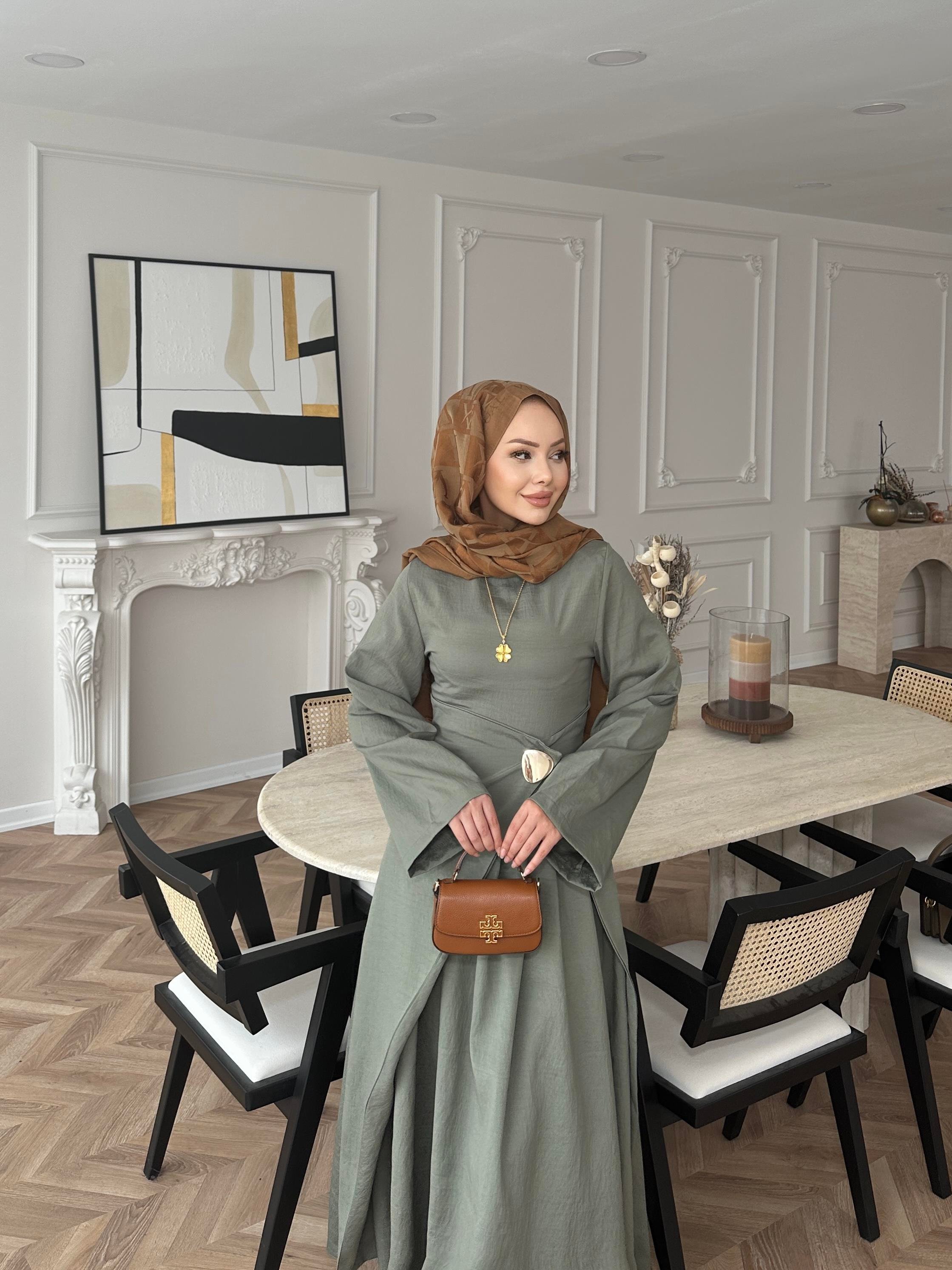 Carla Qupra Piliseli Elbise Haki