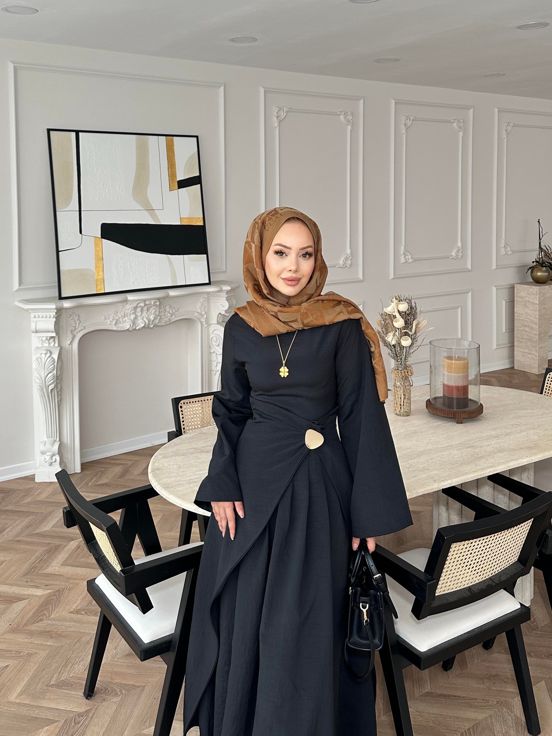 Carla Qupra Piliseli Elbise Siyah