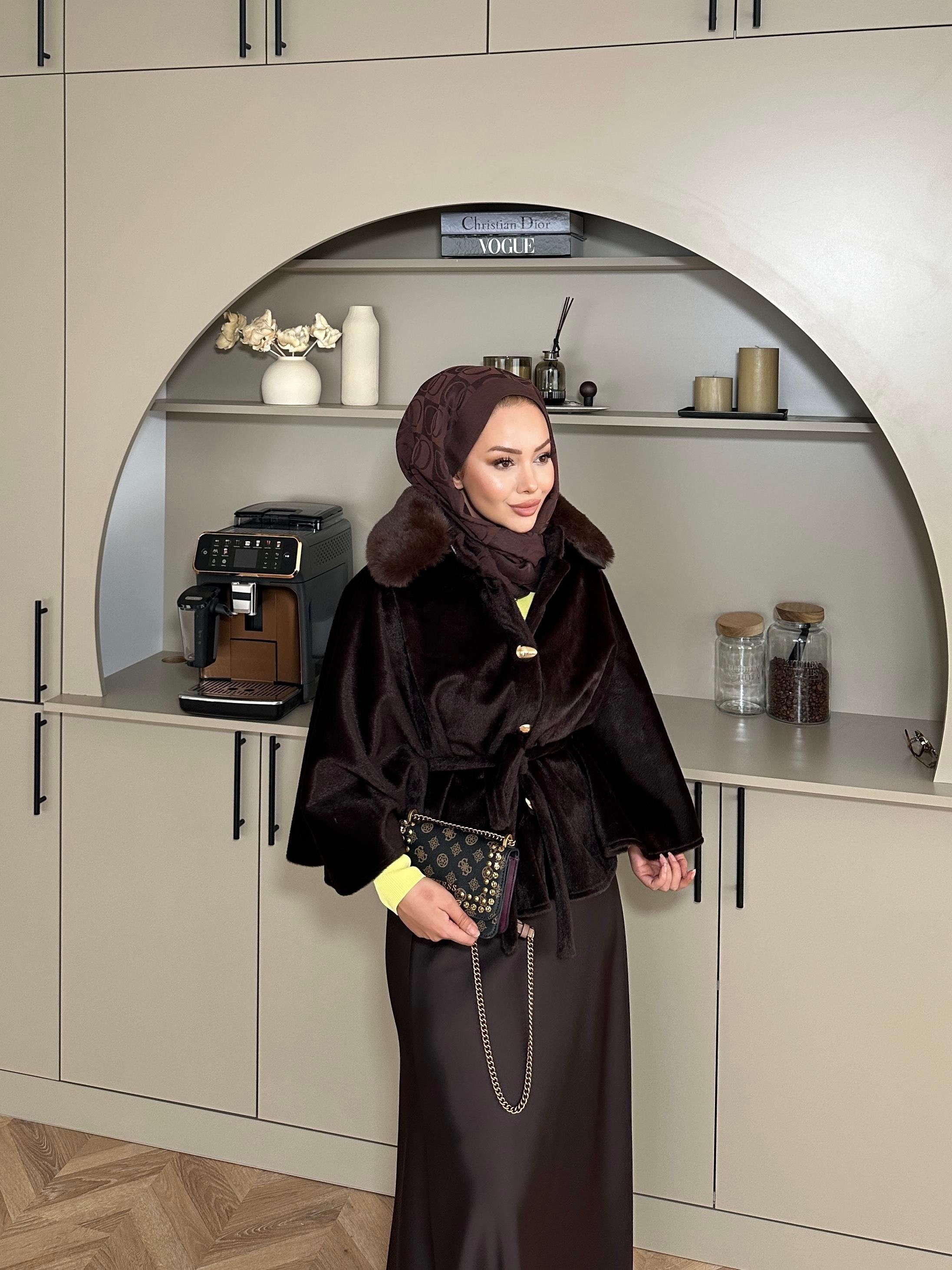 Darby Yakası Kürk Detaylı Angora Panço Acı Kahve