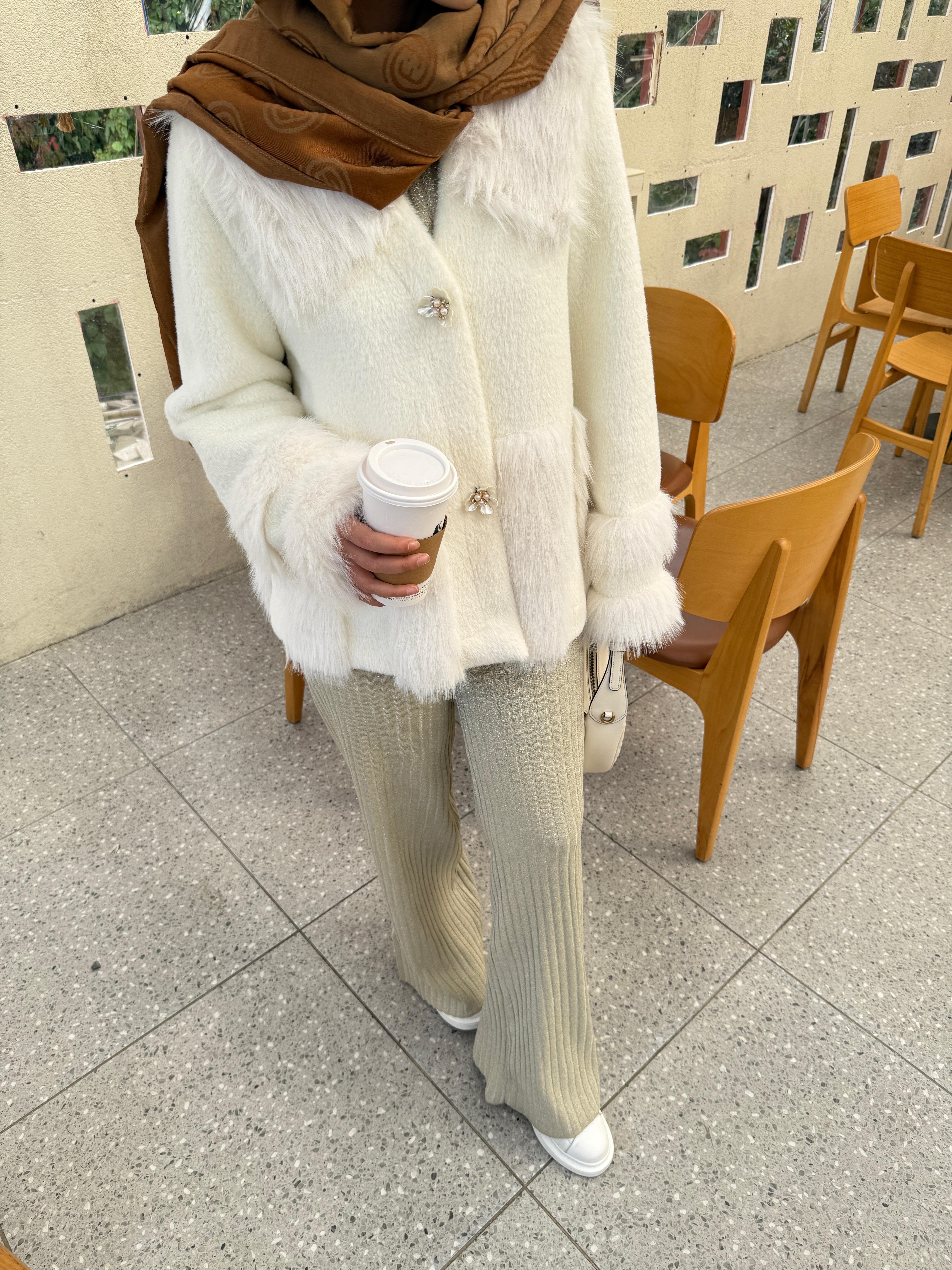 Diva Taş Detaylı Hırka/Ceket Ekru