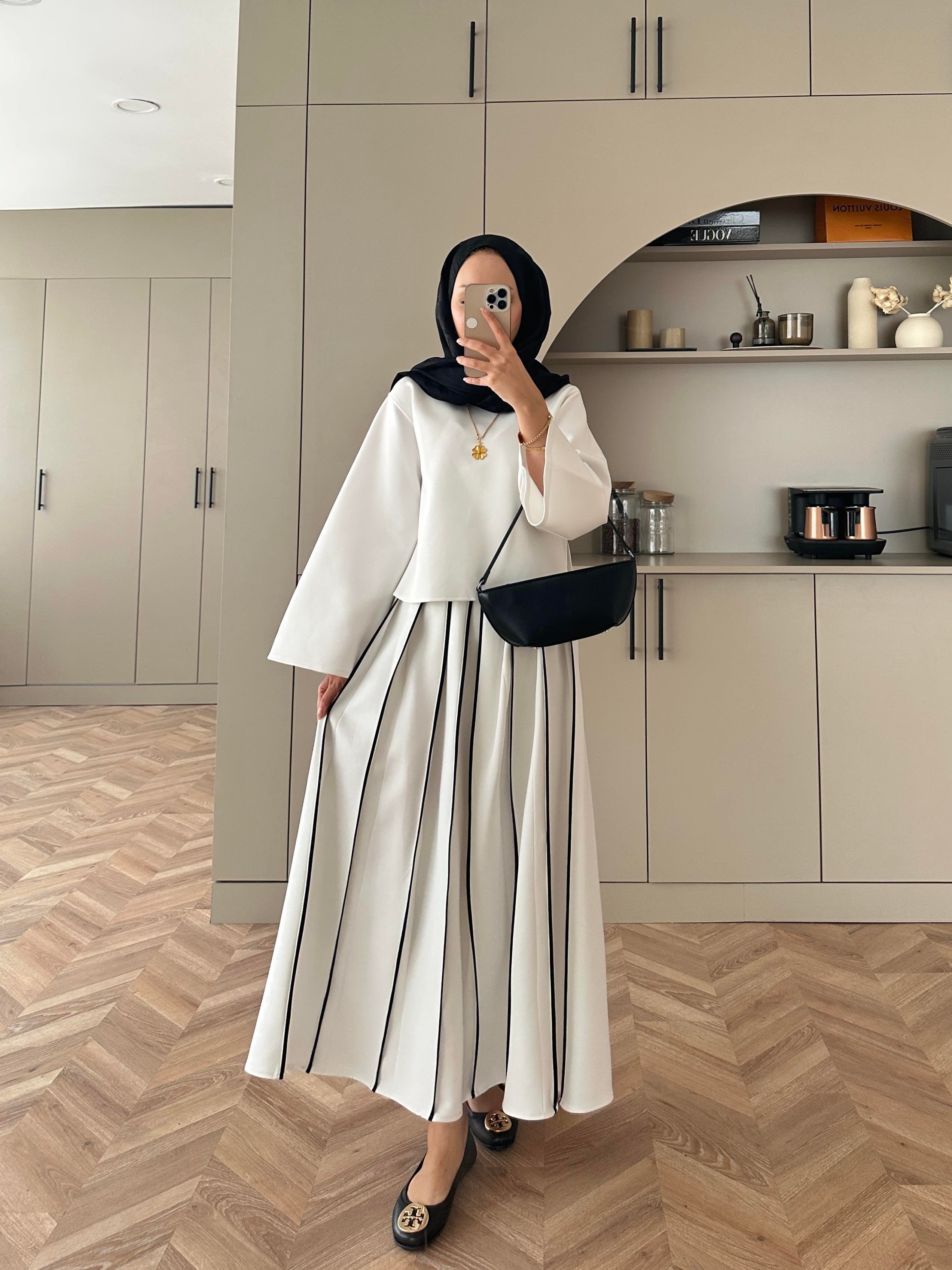 Grayle Biye Detaylı Scuba Etekli Takım Ekru