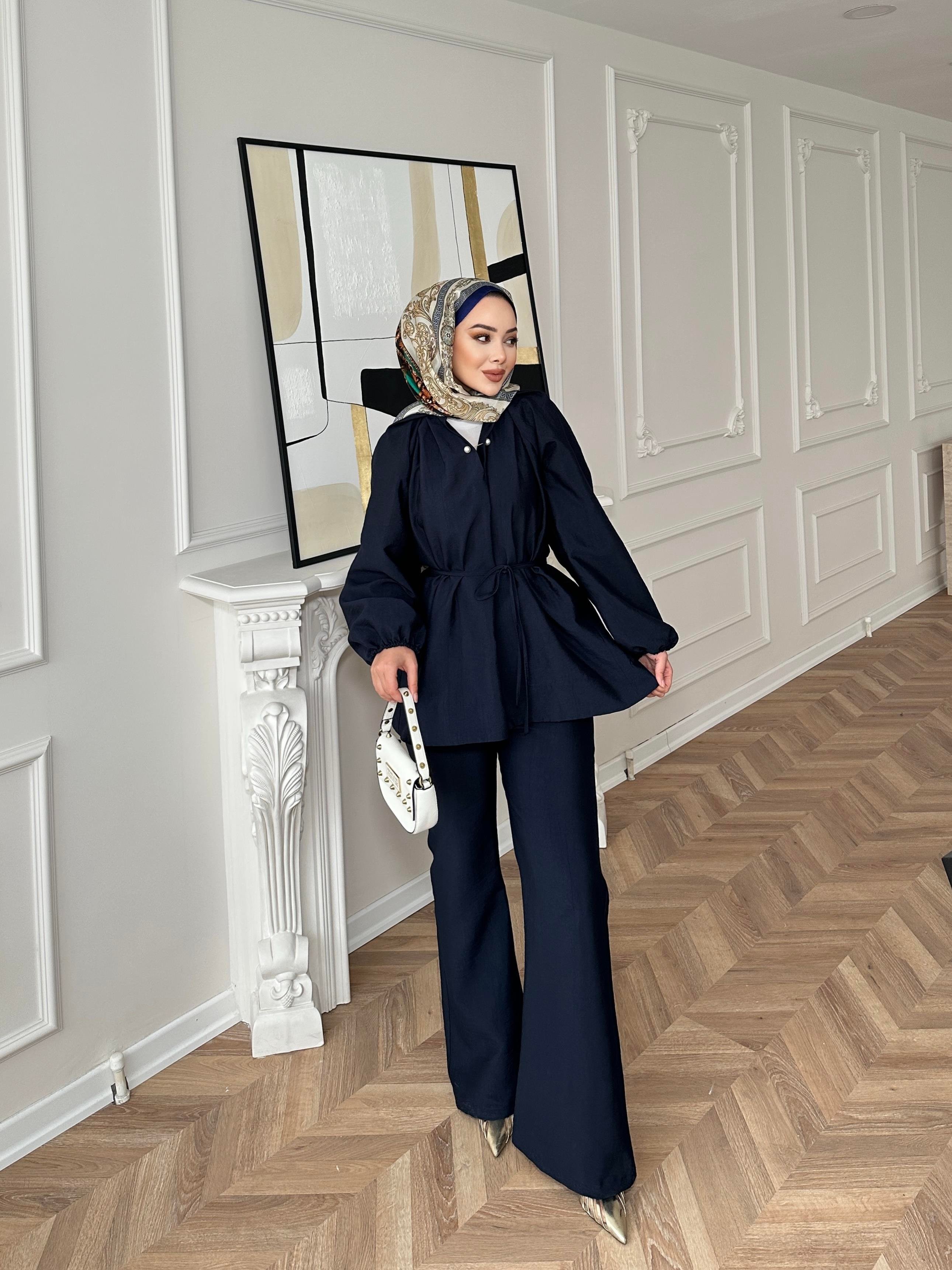 İncili Takım Lacivert