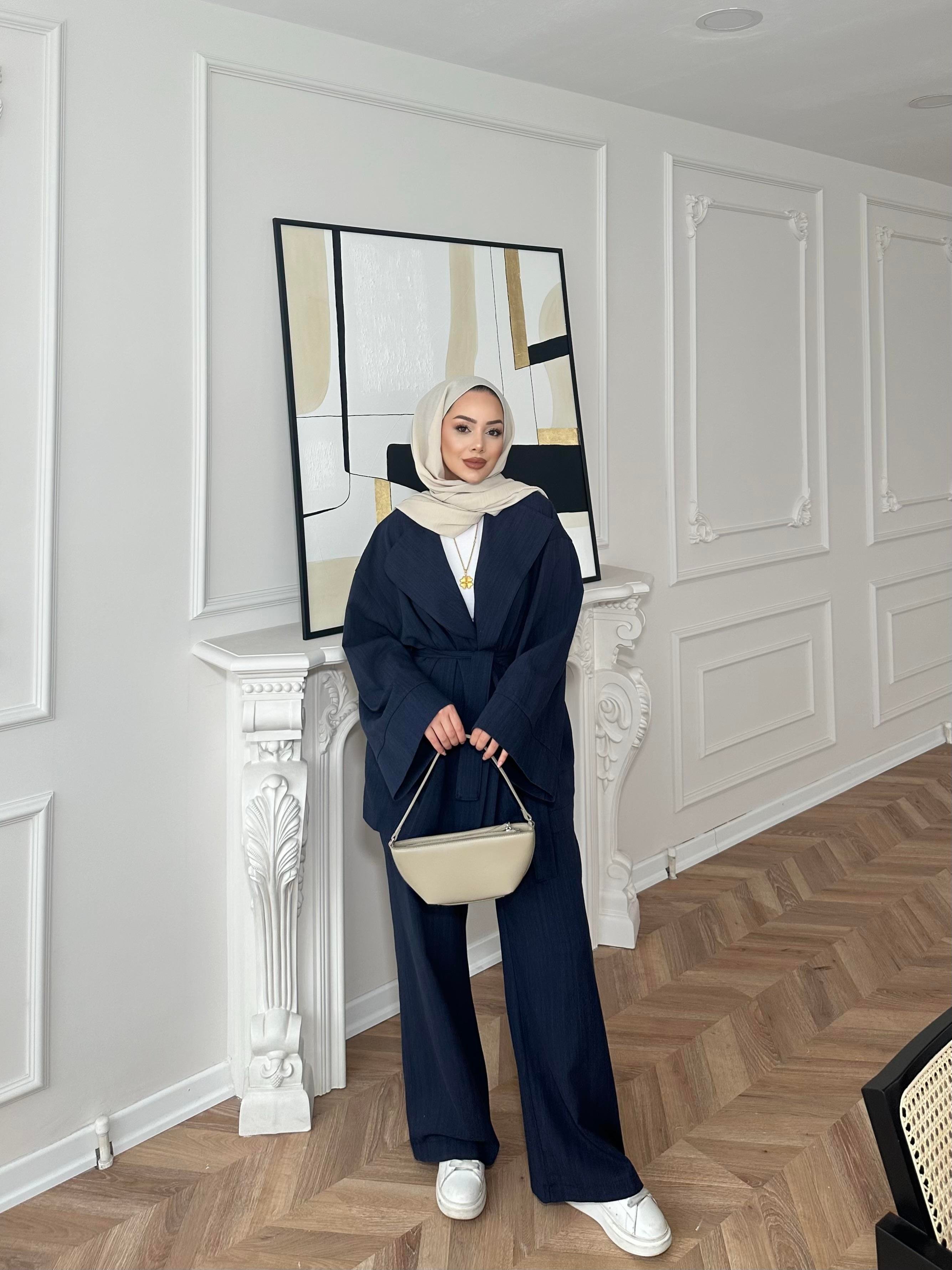 Peka Yakalı Takım Lacivert