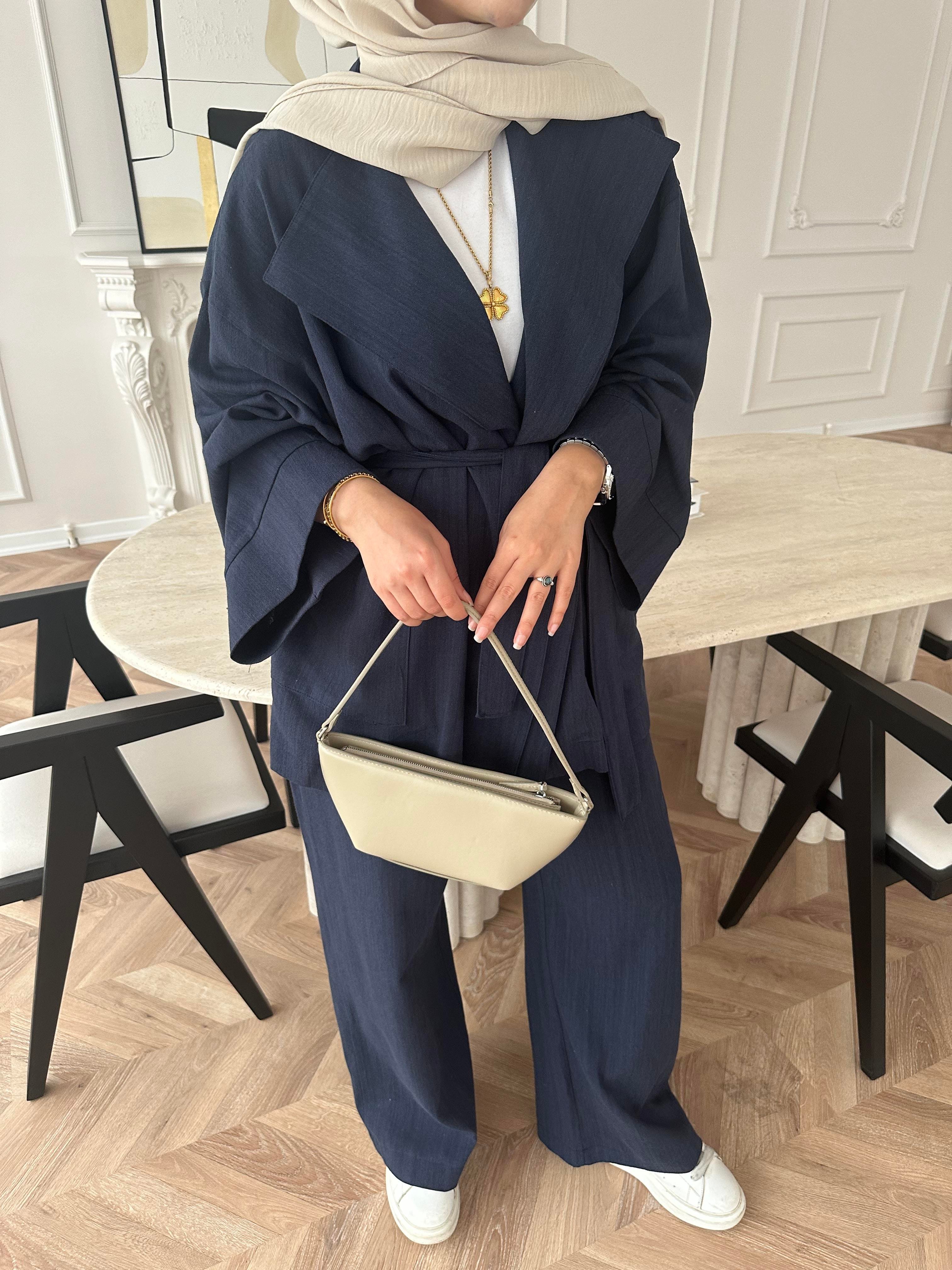 Peka Yakalı Takım Lacivert