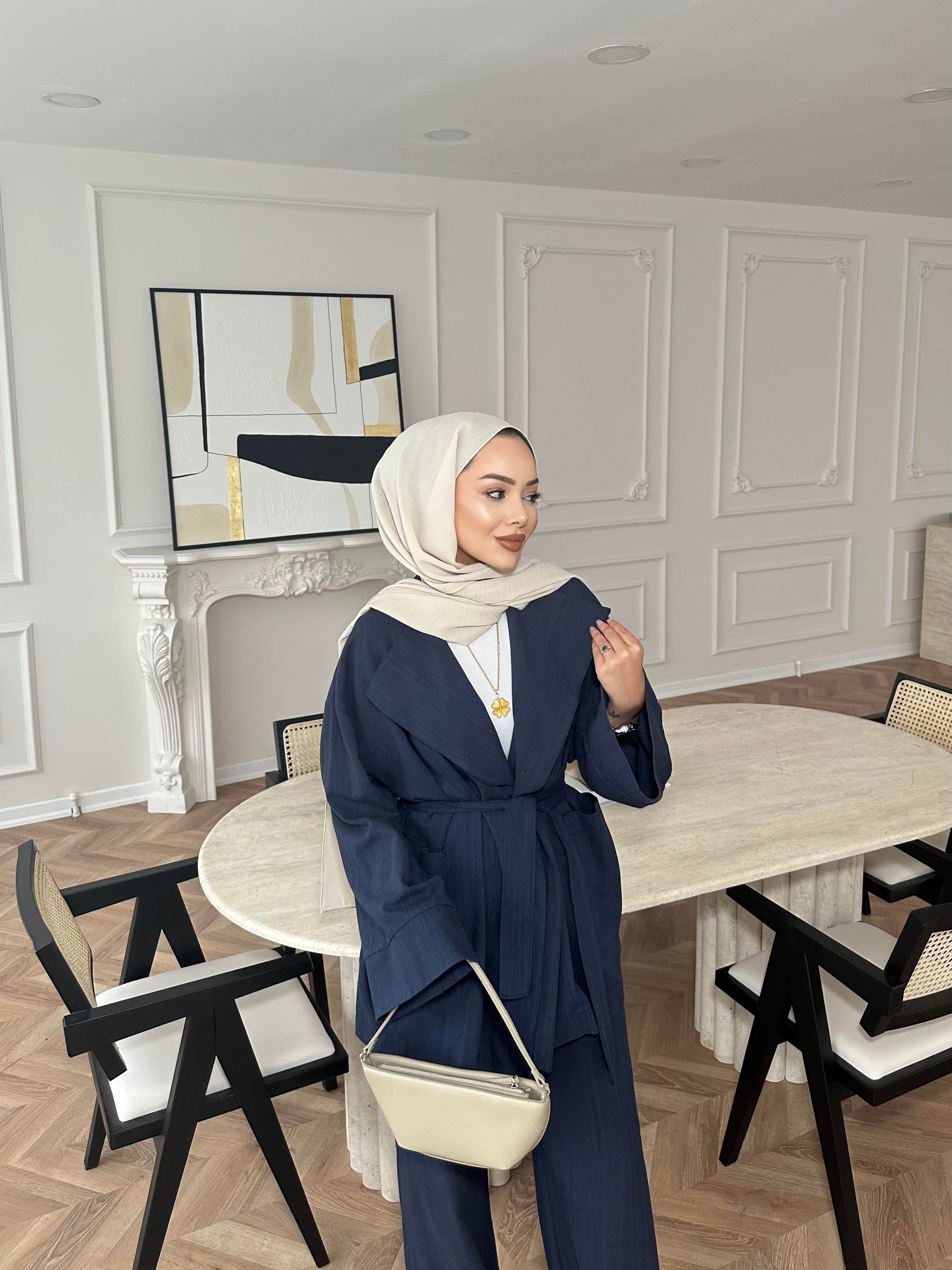 Peka Yakalı Takım Lacivert