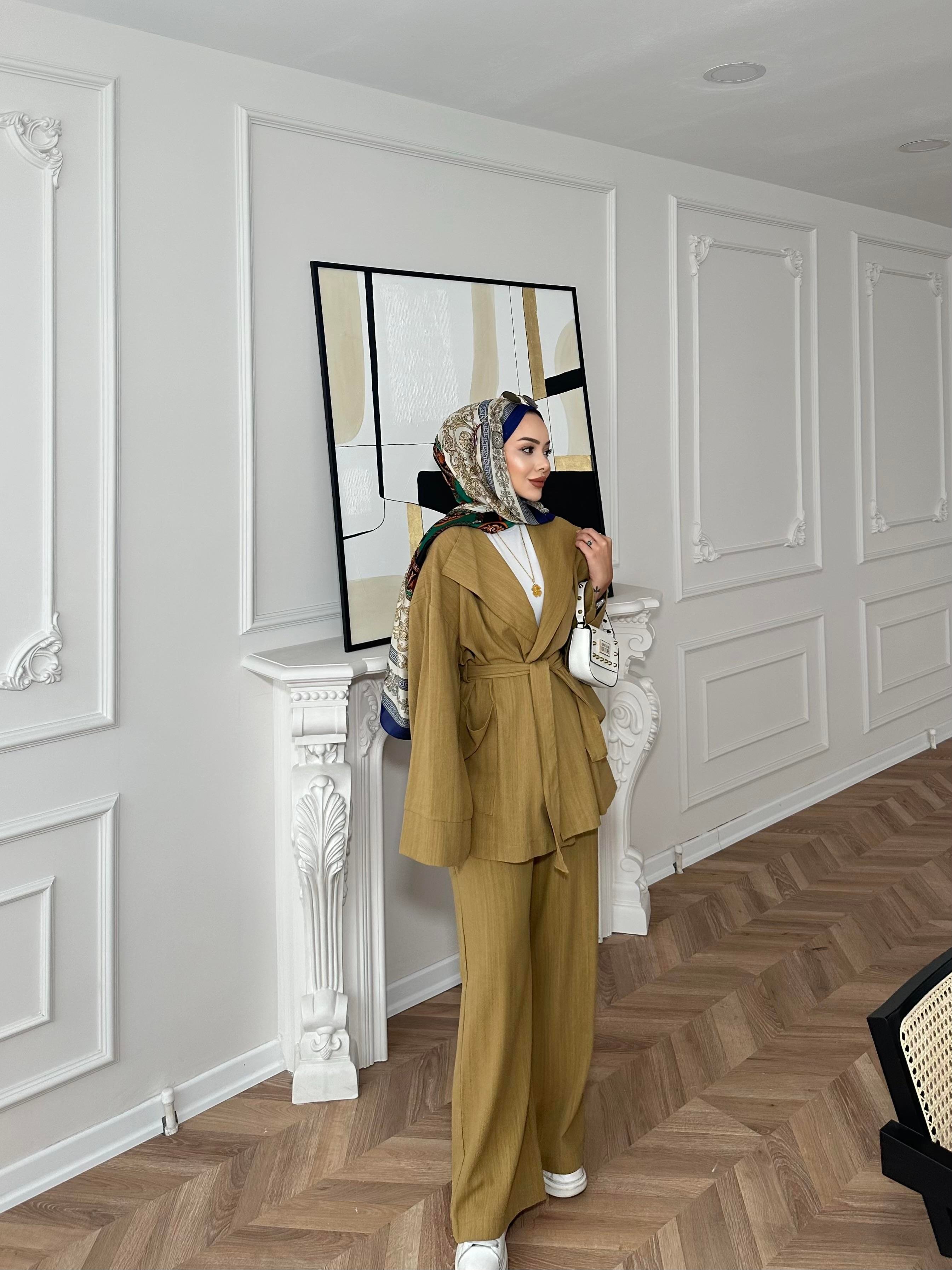 Peka Yakalı Takım Yağ Yeşili